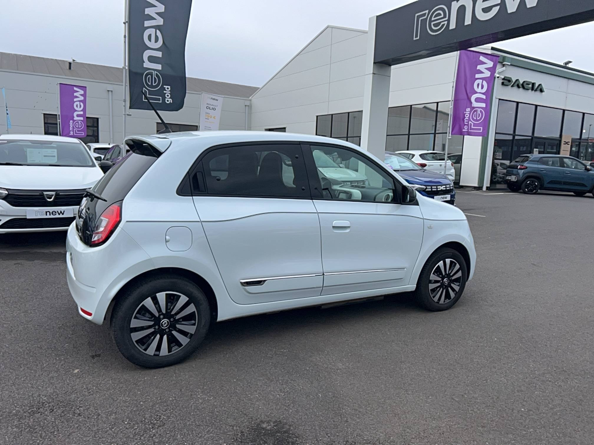 Vente en ligne Renault Twingo Electrique Twingo III E-Tech au prix de 13 600 €