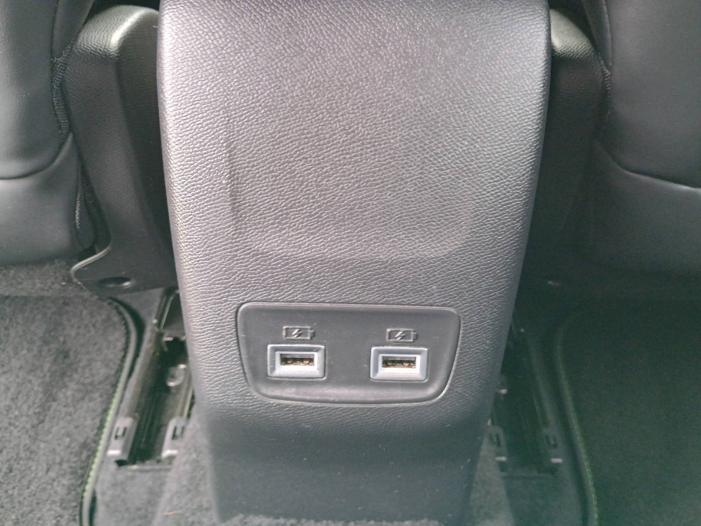 Vente en ligne Peugeot 2008  BlueHDi 130 S&S EAT8 au prix de 19 990 €