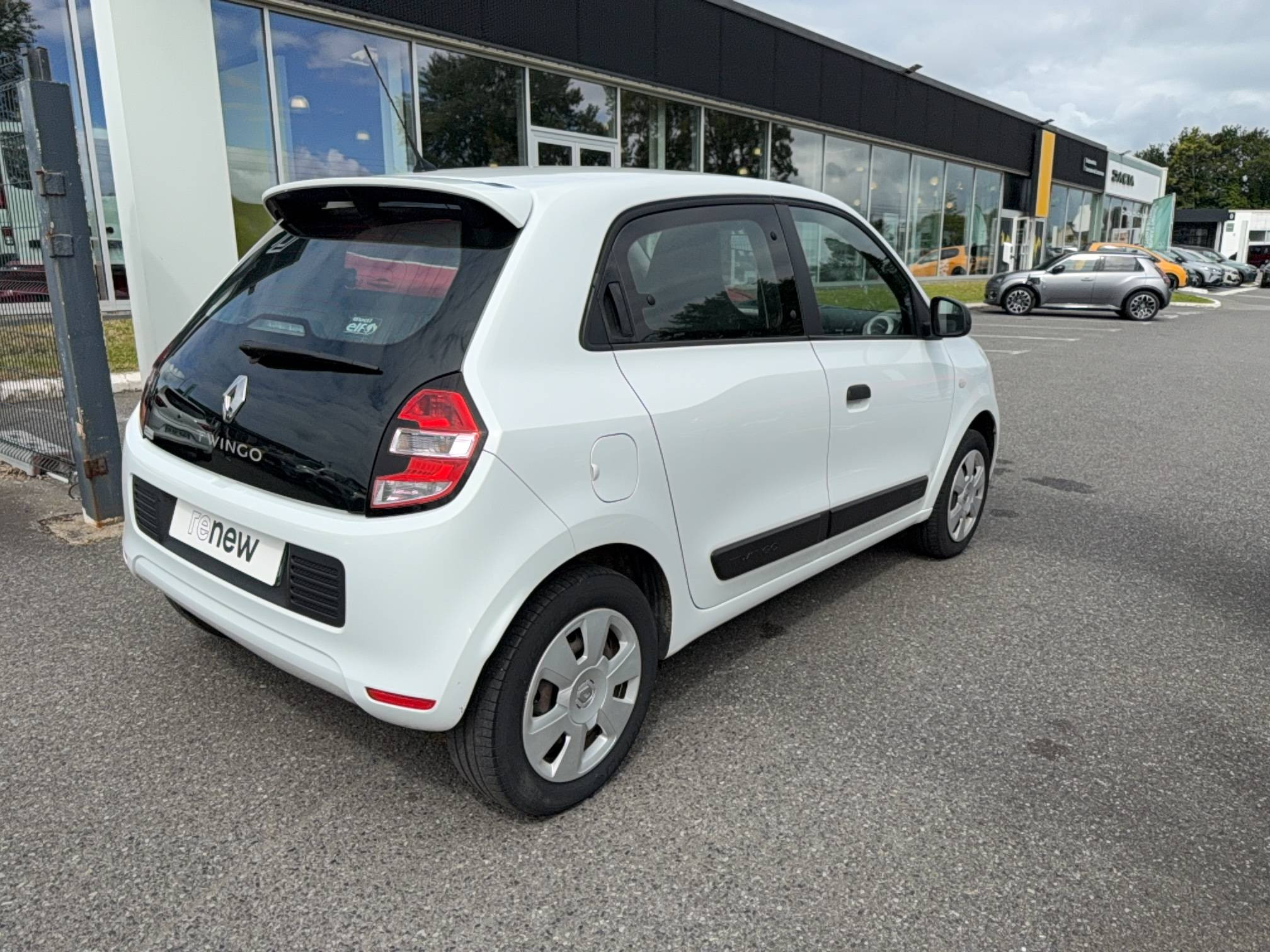 Vente en ligne Renault Twingo 3  1.0 SCe 70 BC au prix de 9 800 €