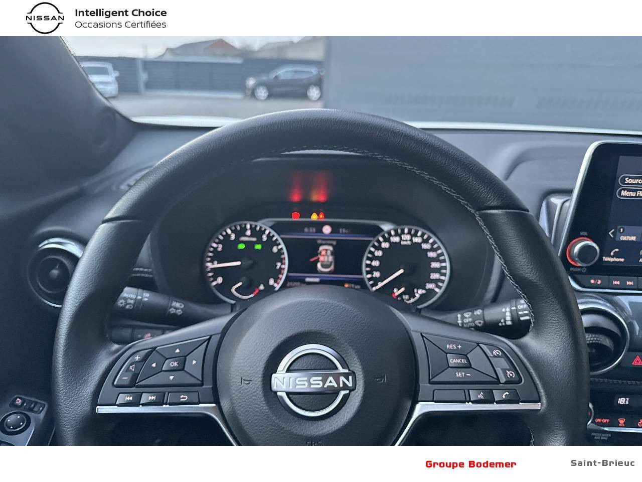 Vente en ligne Nissan Juke F16A SHADOW DIG-T 114 au prix de 18 690 €