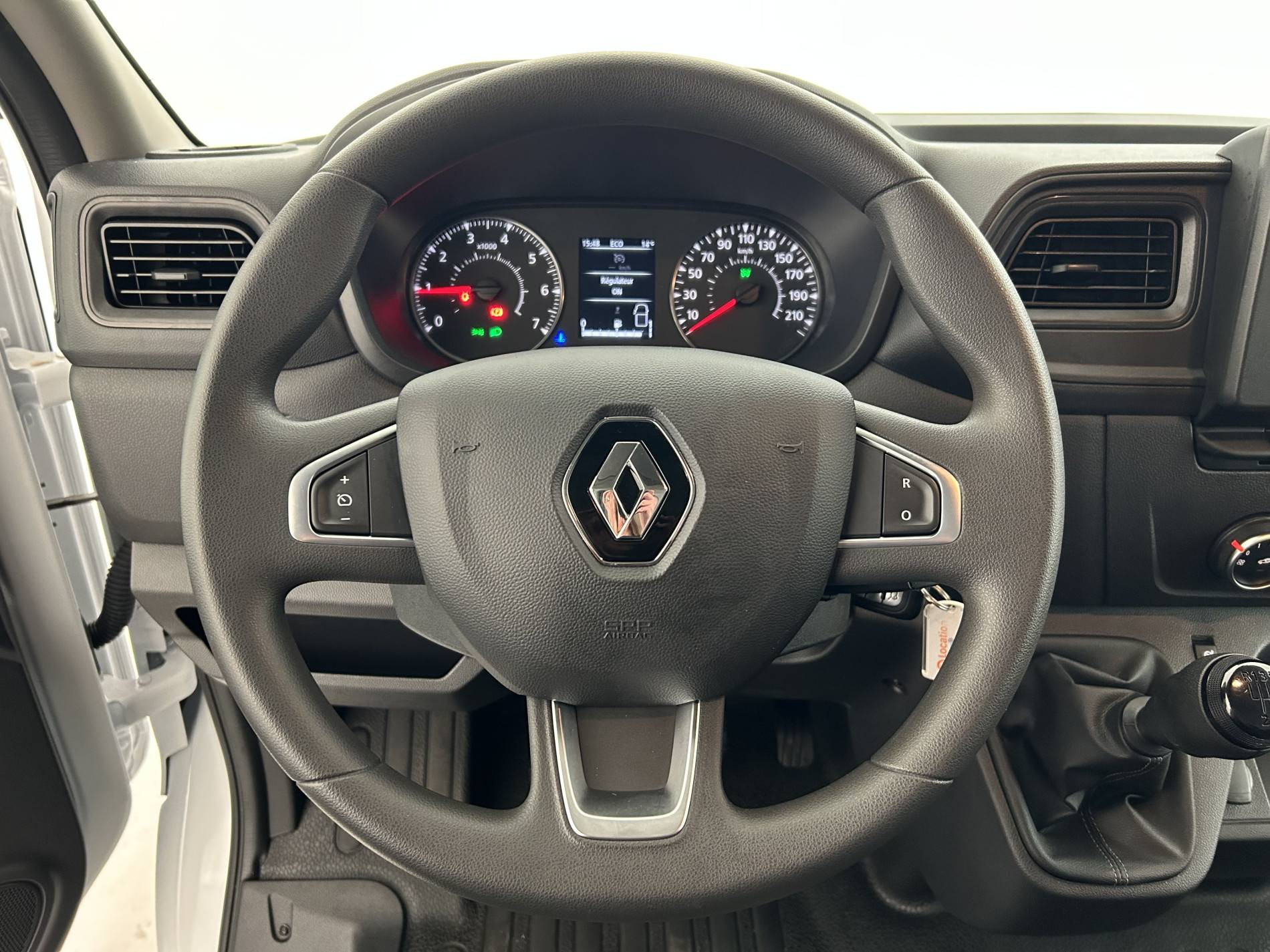 Vente en ligne Renault Master Fourgon MASTER FGN TRAC F3500 L2H2 BLUE DCI 135 au prix de 27 990 €