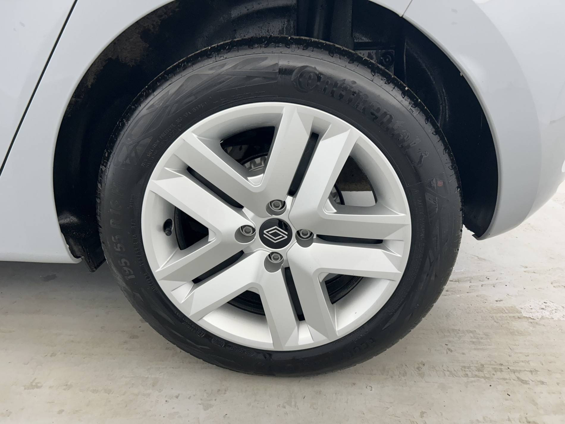 Vente en ligne Renault Clio 5 Clio TCe 90 au prix de 15 790 €