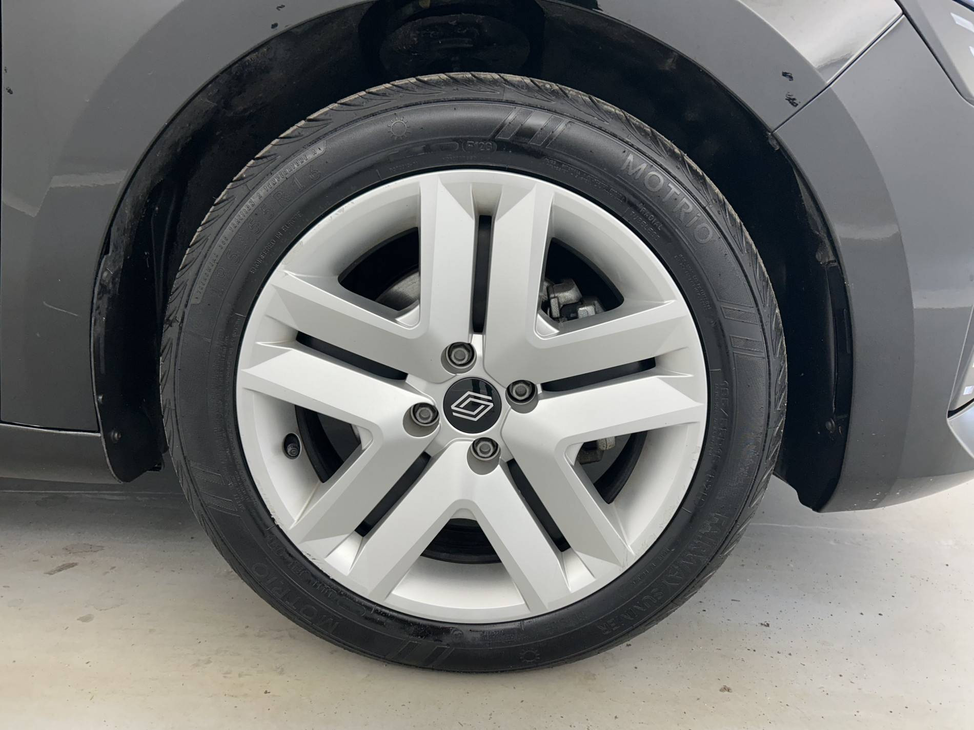 Vente en ligne Renault Clio 5 Clio E-Tech full hybrid 145 ch GSR2 au prix de 19 250 €