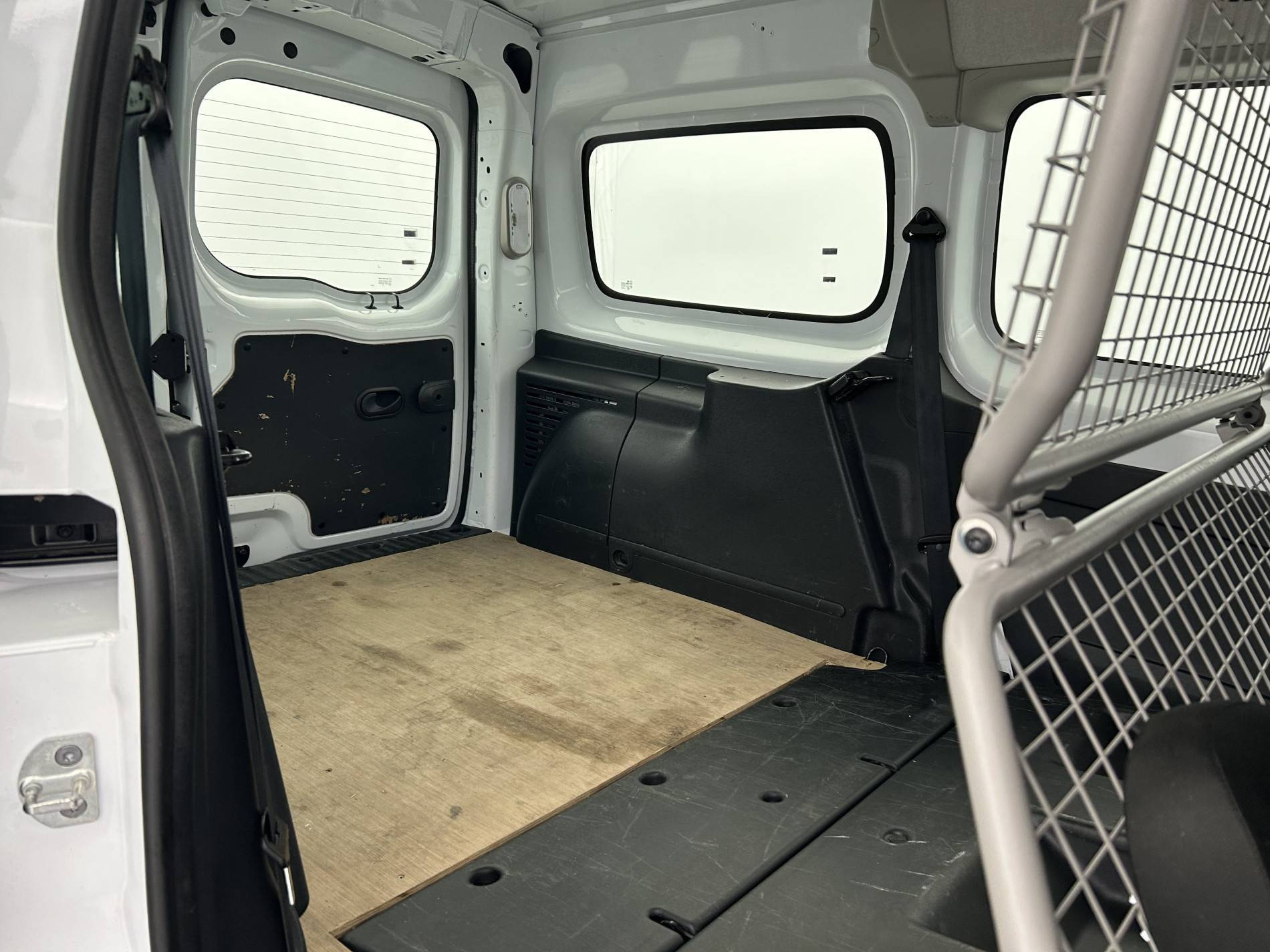 Vente en ligne Renault Kangoo Express  CA BLUE DCI 95 au prix de 12 990 €