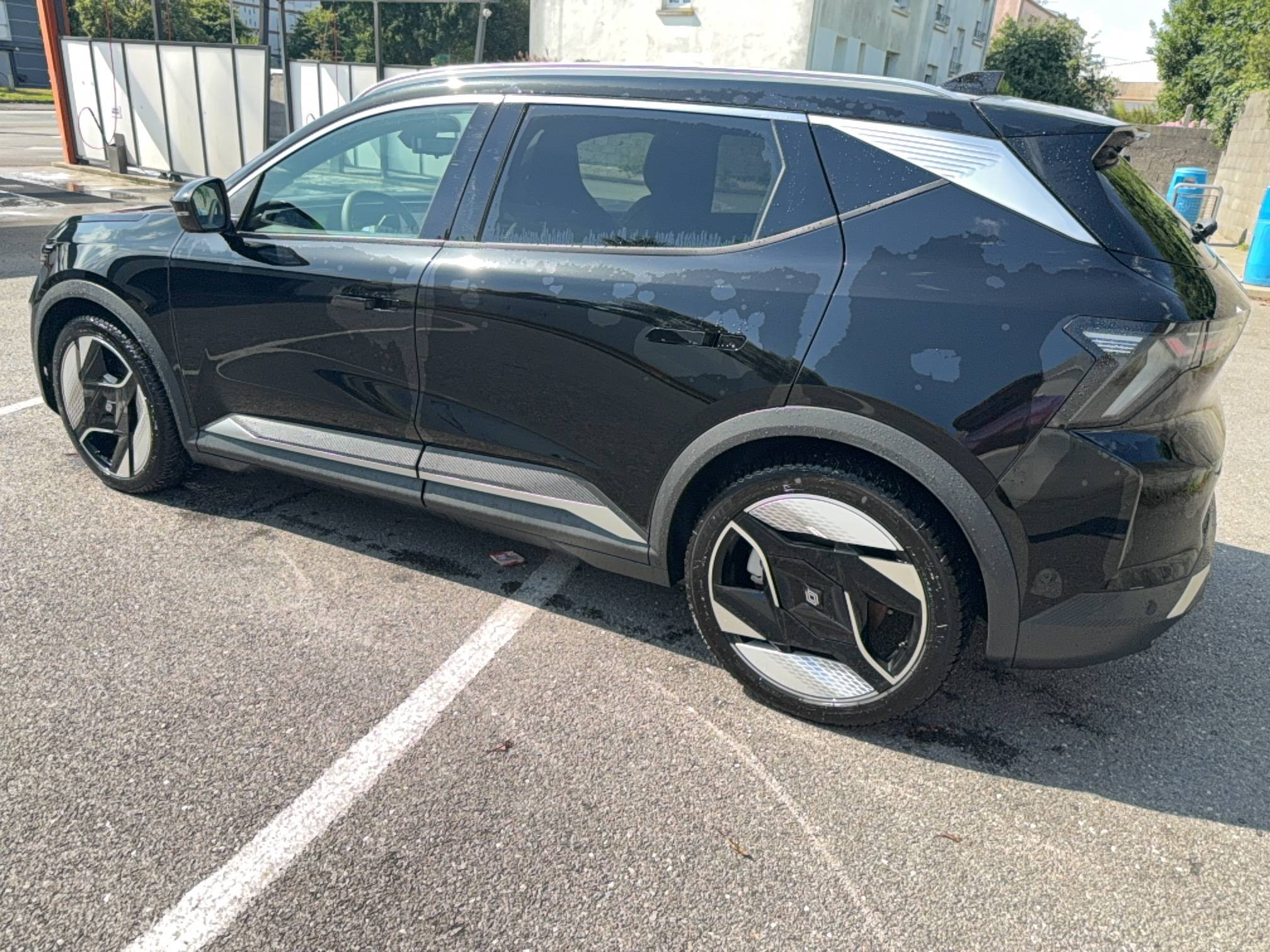 Vente en ligne Renault Scenic E-Tech Scenic E-Tech électrique 220 ch grande autonomie au prix de 52 390 €