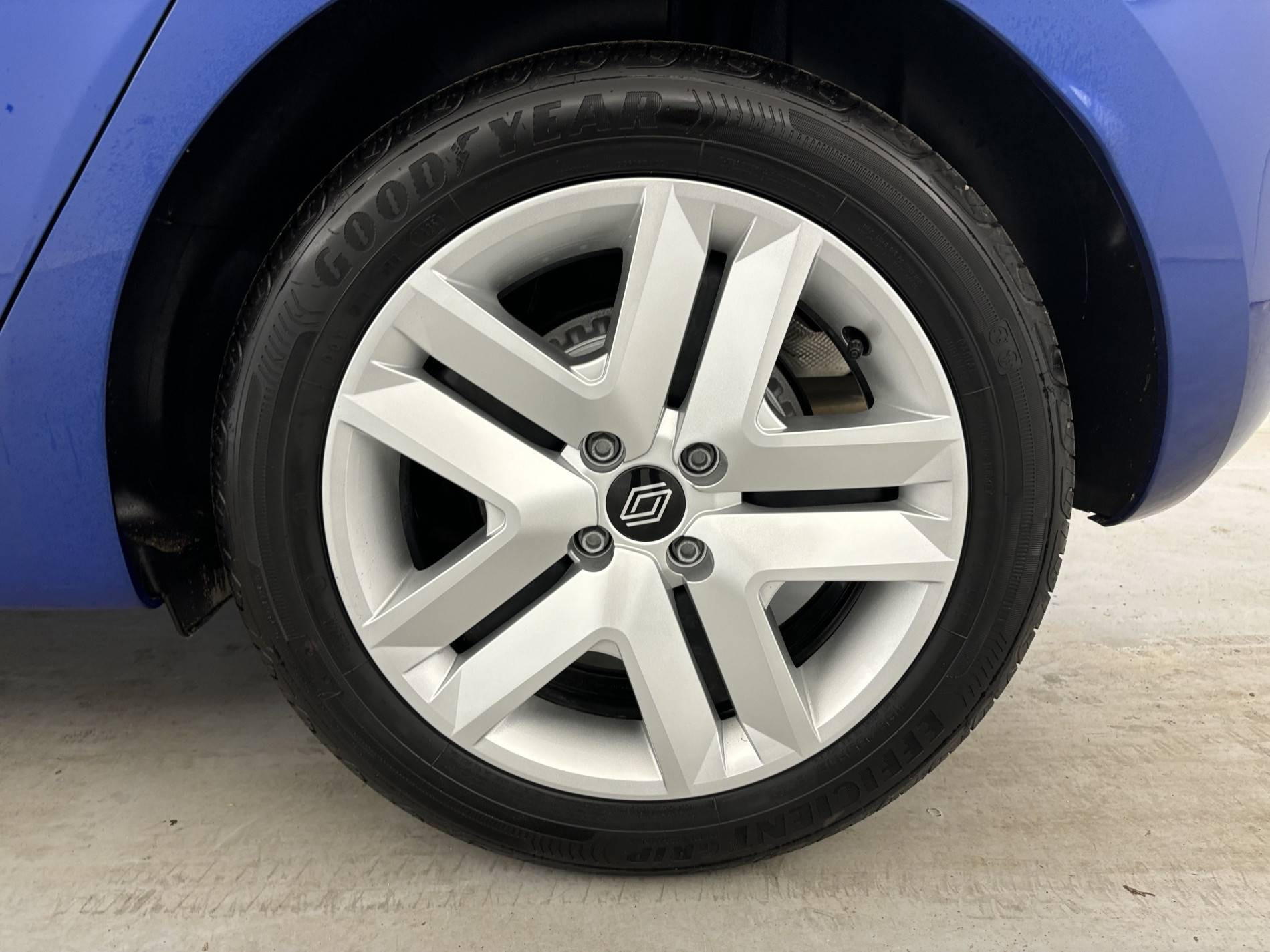 Vente en ligne Renault Clio 5 Clio Blue dCi 100 ch au prix de 18 791 €