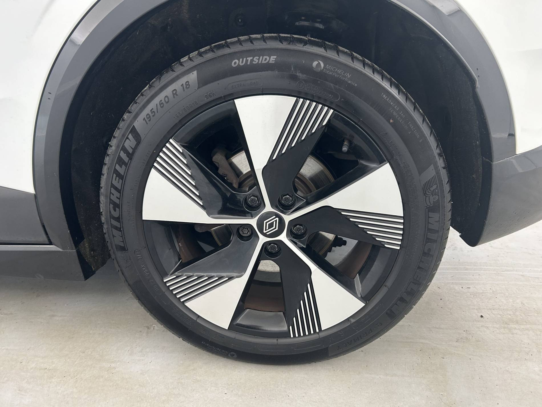 Vente en ligne Renault Megane E-Tech  EV40 130ch standard charge au prix de 18 790 €