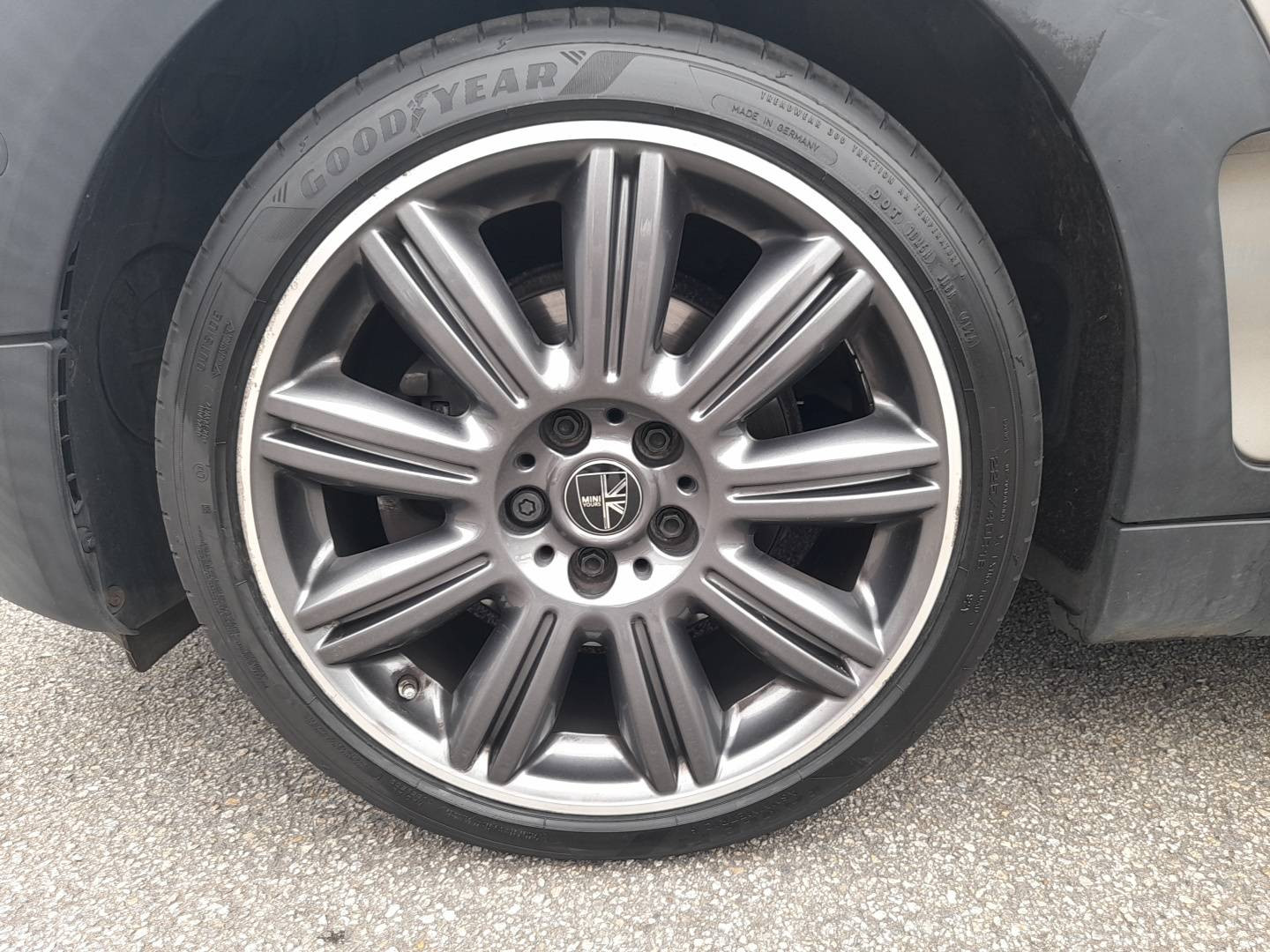 Vente en ligne Mini Clubman Clubman Cooper 136 ch BVA7 au prix de 17 900 €