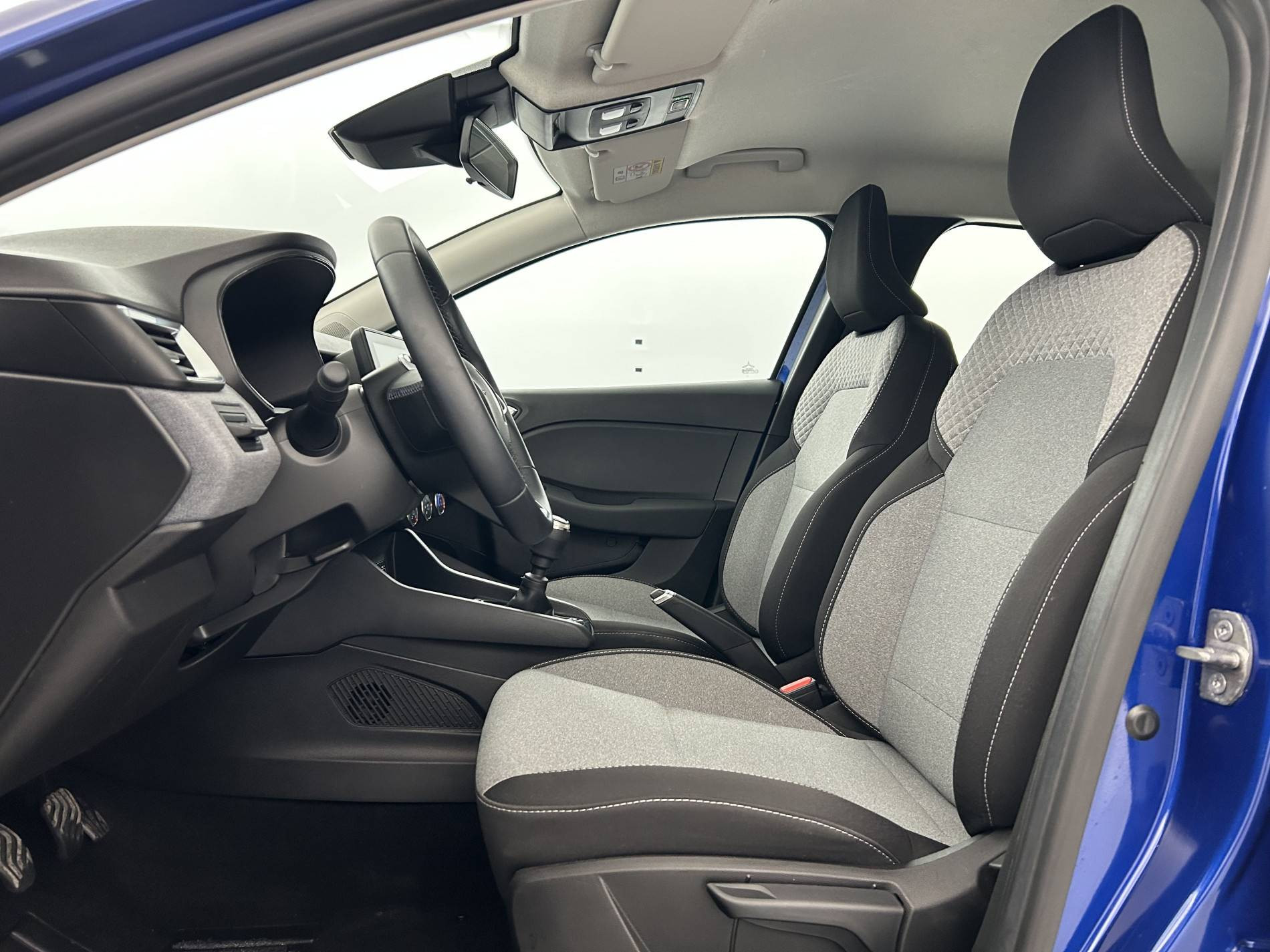 Vente en ligne Renault Clio 5 Clio TCe 90 au prix de 15 990 €