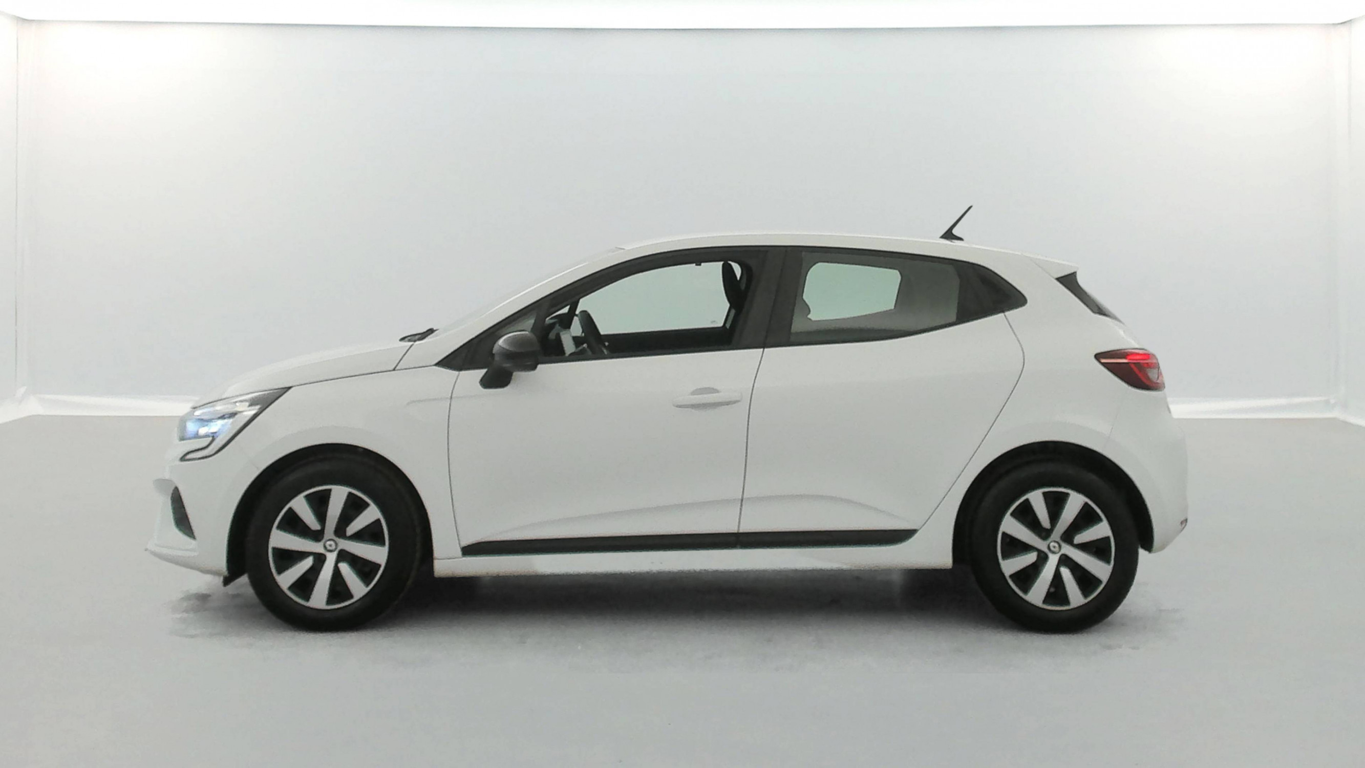 Vente en ligne Renault Clio 5 Clio TCe 90 au prix de 13 890 €