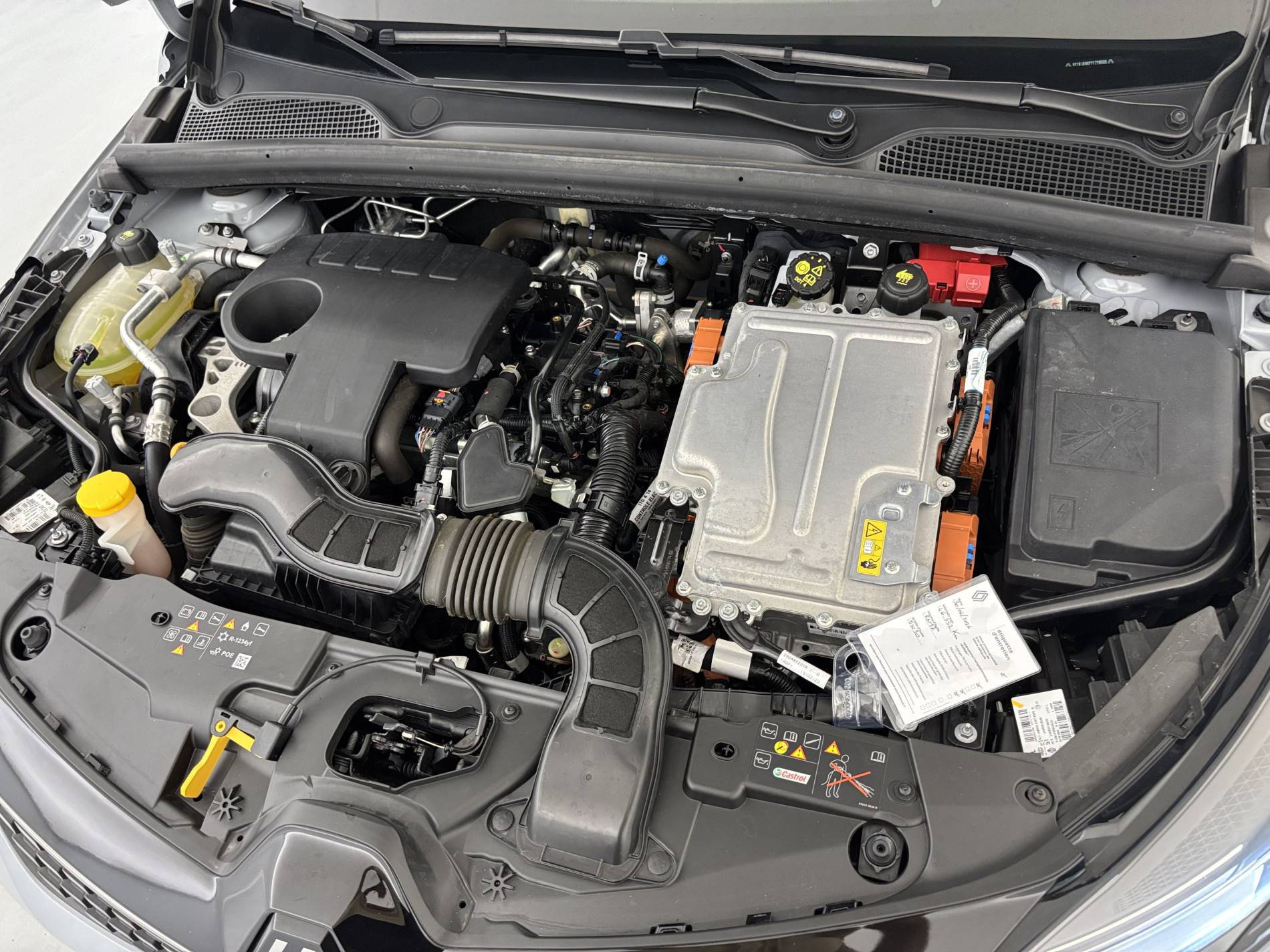 Vente en ligne Renault Clio 5 Clio E-Tech full hybrid 145 au prix de 17 990 €