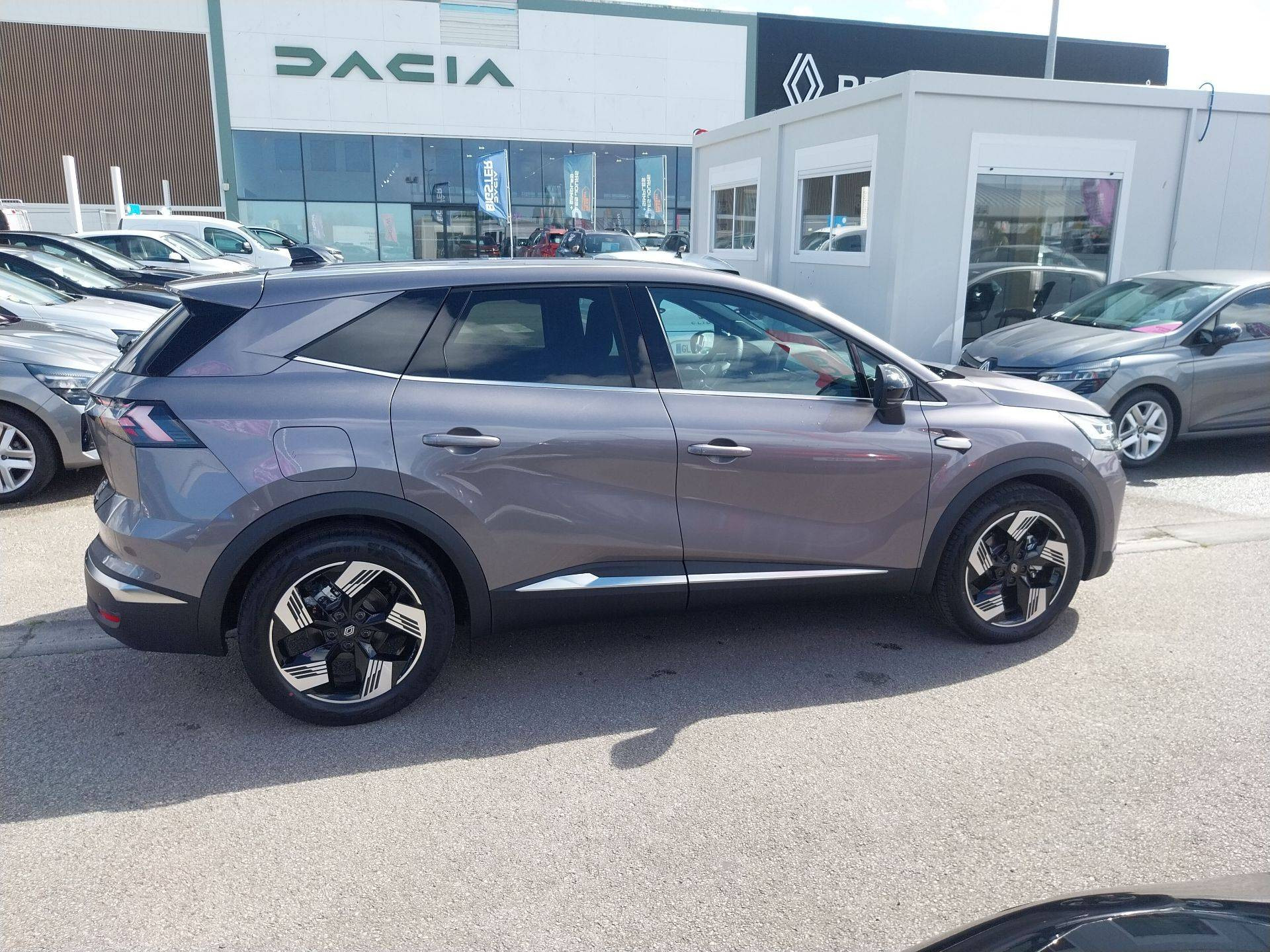 Vente en ligne Renault Symbioz  E-Tech full hybrid 145 au prix de 27 490 €
