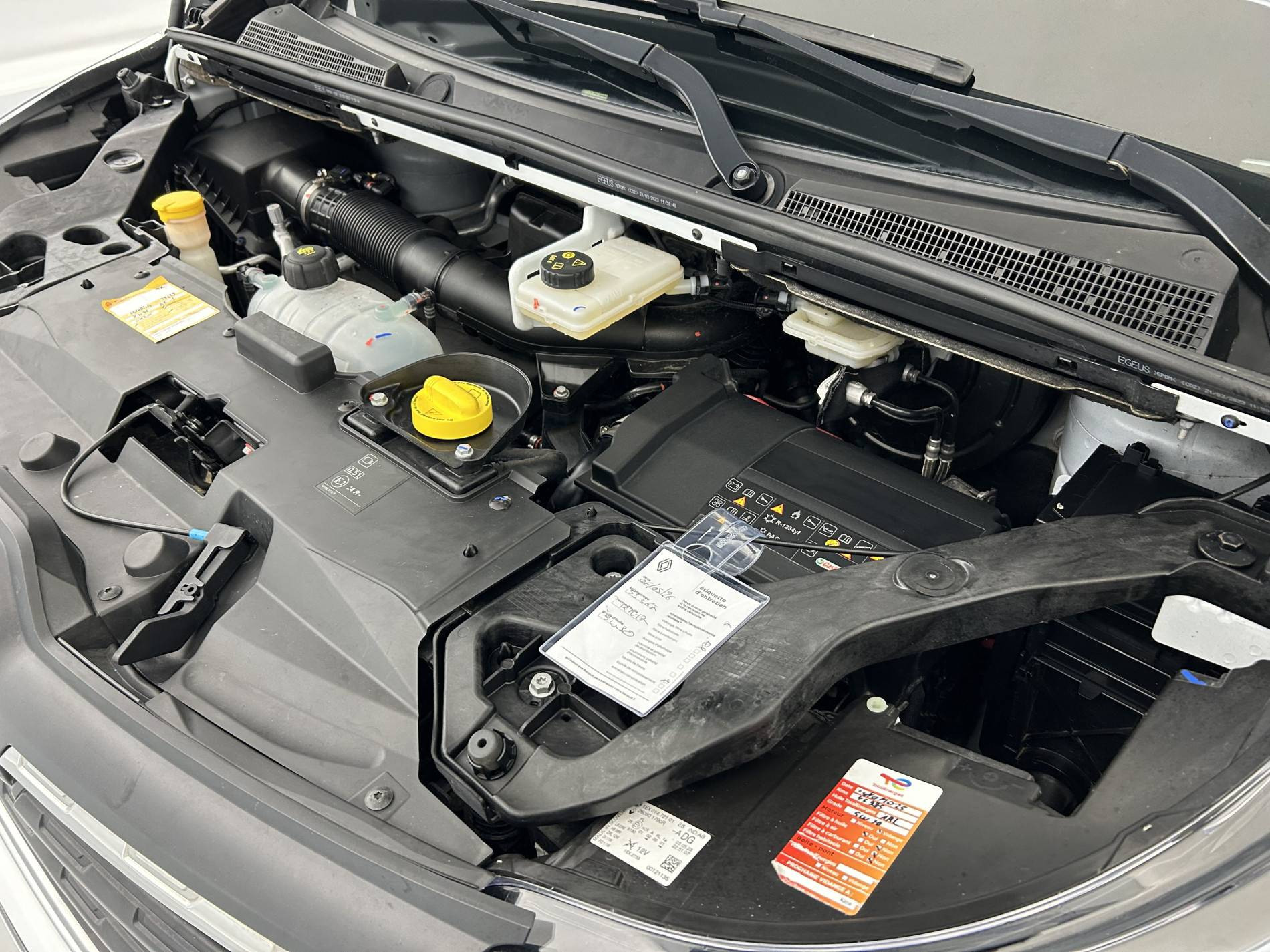 Vente en ligne Renault Trafic 3 Fourgon TRAFIC FGN L2H1 3000 KG BLUE DCI 130 au prix de 22 790 €