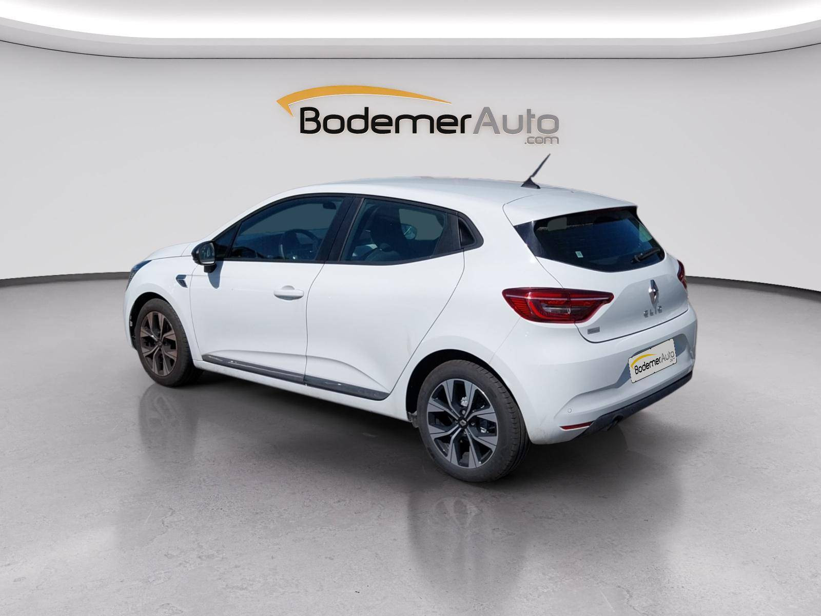 Vente en ligne Renault Clio 5 Clio TCe 90 - 21N au prix de 14 690 €