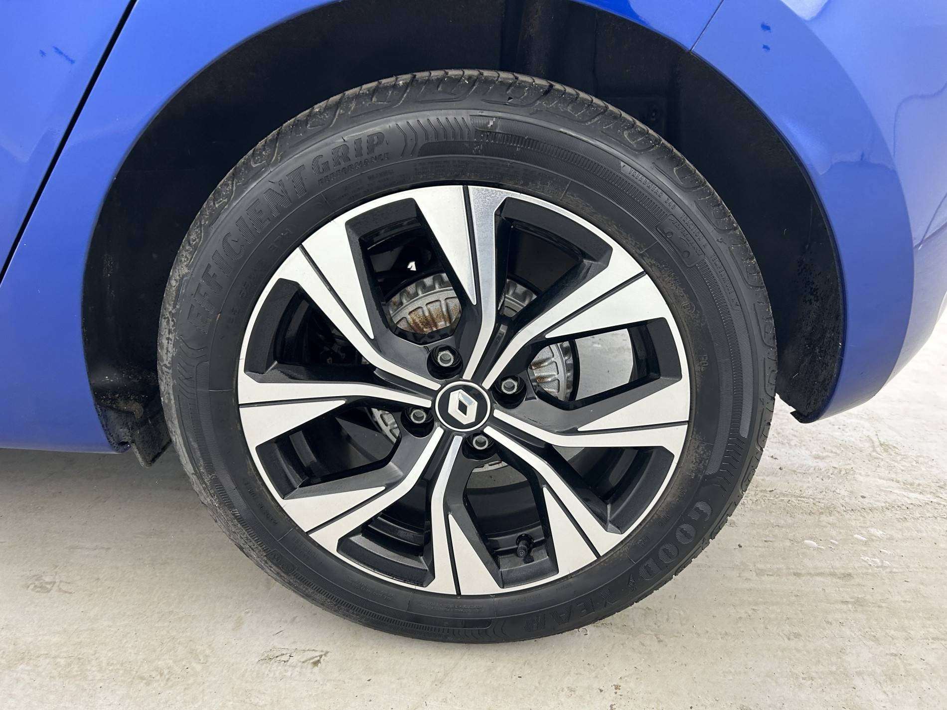 Vente en ligne Renault Clio 5 Clio TCe 100 GPL au prix de 14 990 €