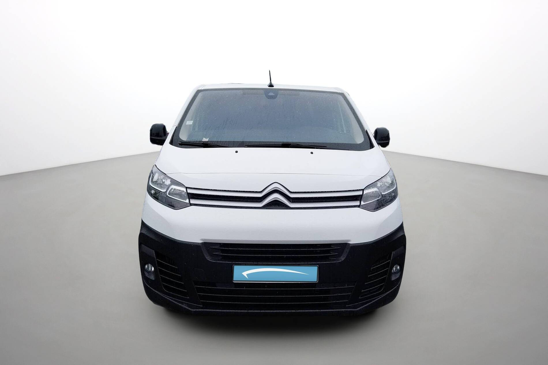 Vente en ligne Citroën Jumper Fourgon JUMPY FGN M BLUEHDI 120 S&S BVM6 au prix de 19 490 €