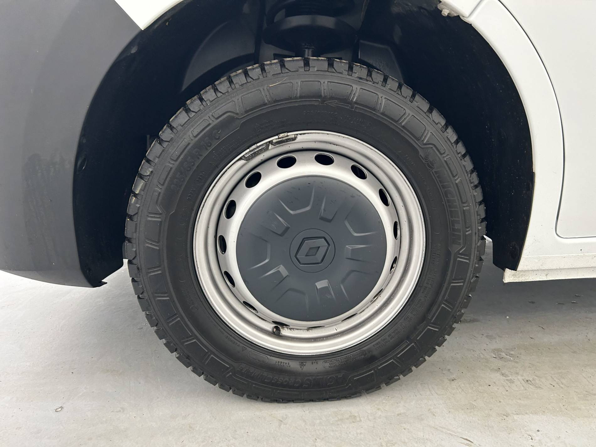 Vente en ligne Renault Master Fourgon MASTER FGN TRAC F3500 L2H2 BLUE DCI 150 au prix de 24 991 €