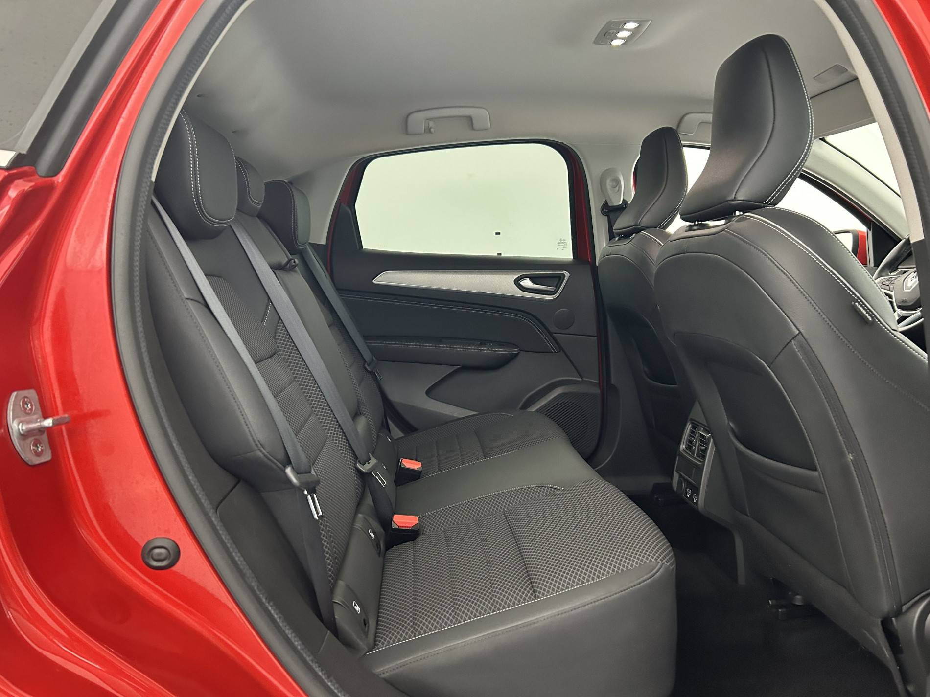 Vente en ligne Renault Arkana  TCe 140 EDC FAP - 21B au prix de 18 990 €