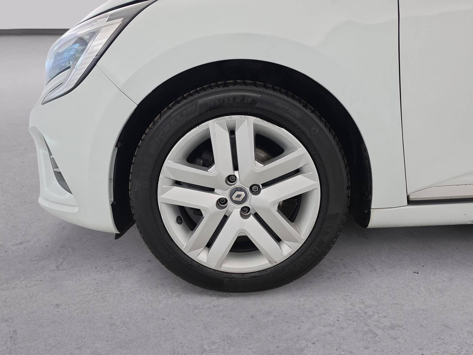 Vente en ligne Renault Clio 5 Clio E-Tech 140 - 21N au prix de 14 890 €