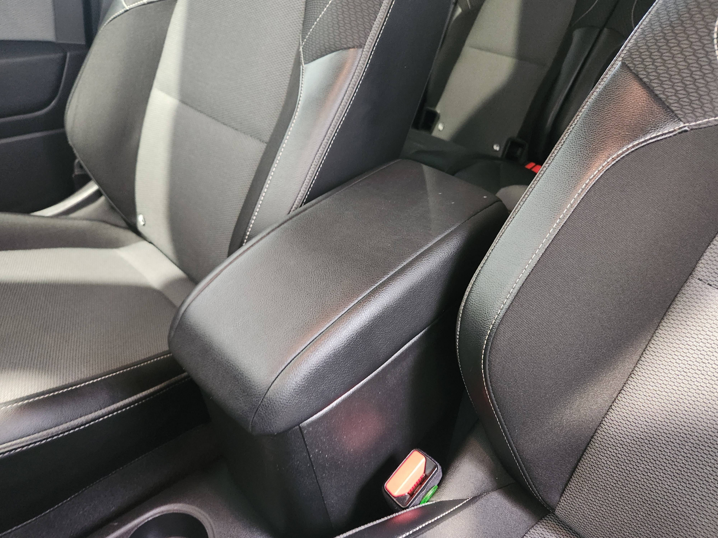 Vente en ligne Renault Kangoo  Blue dCi 95 au prix de 21 490 €