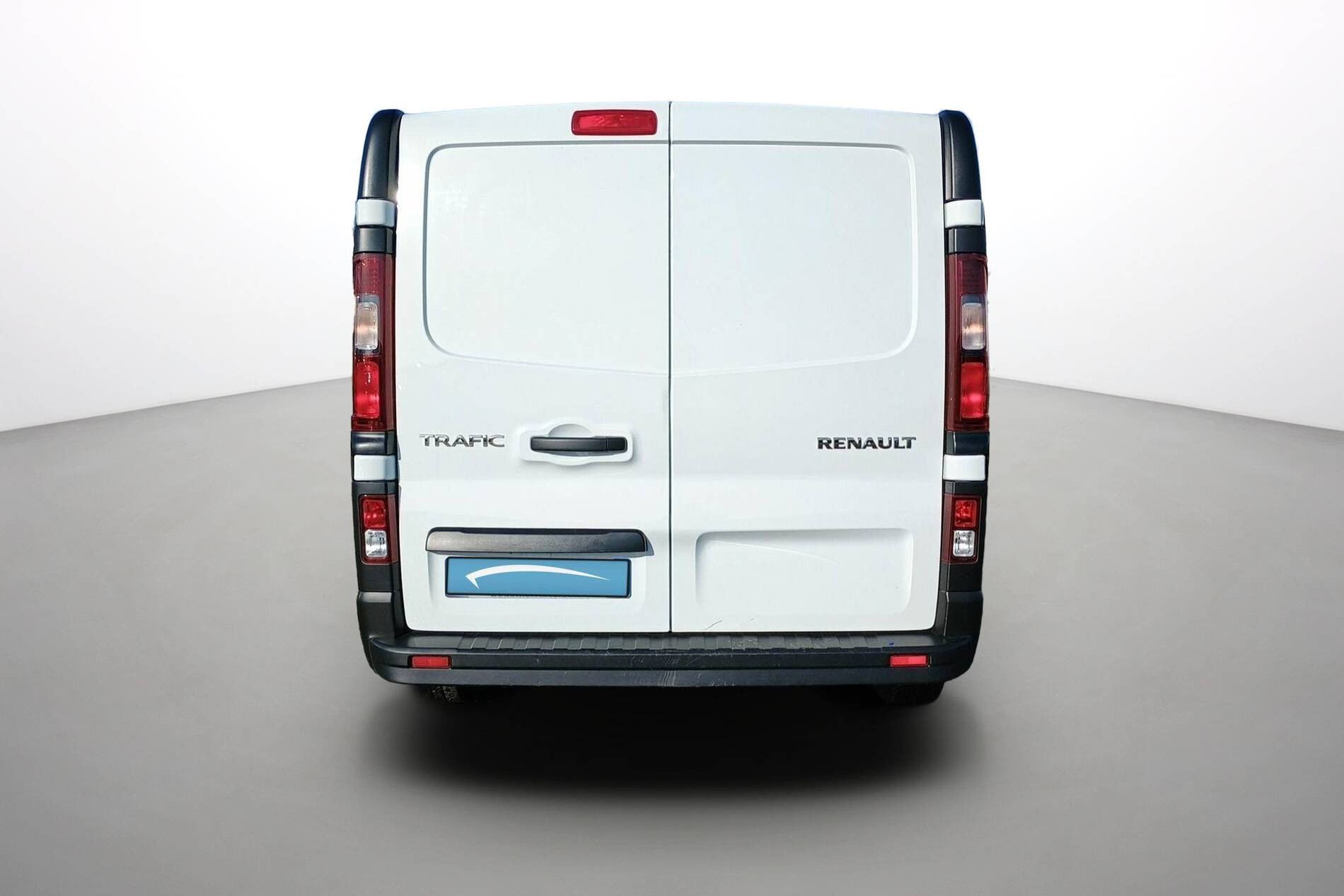 Vente en ligne Renault Trafic 3 Fourgon TRAFIC FG BLUE DCI 130 L1H1 3T GSR2 au prix de 24 990 €