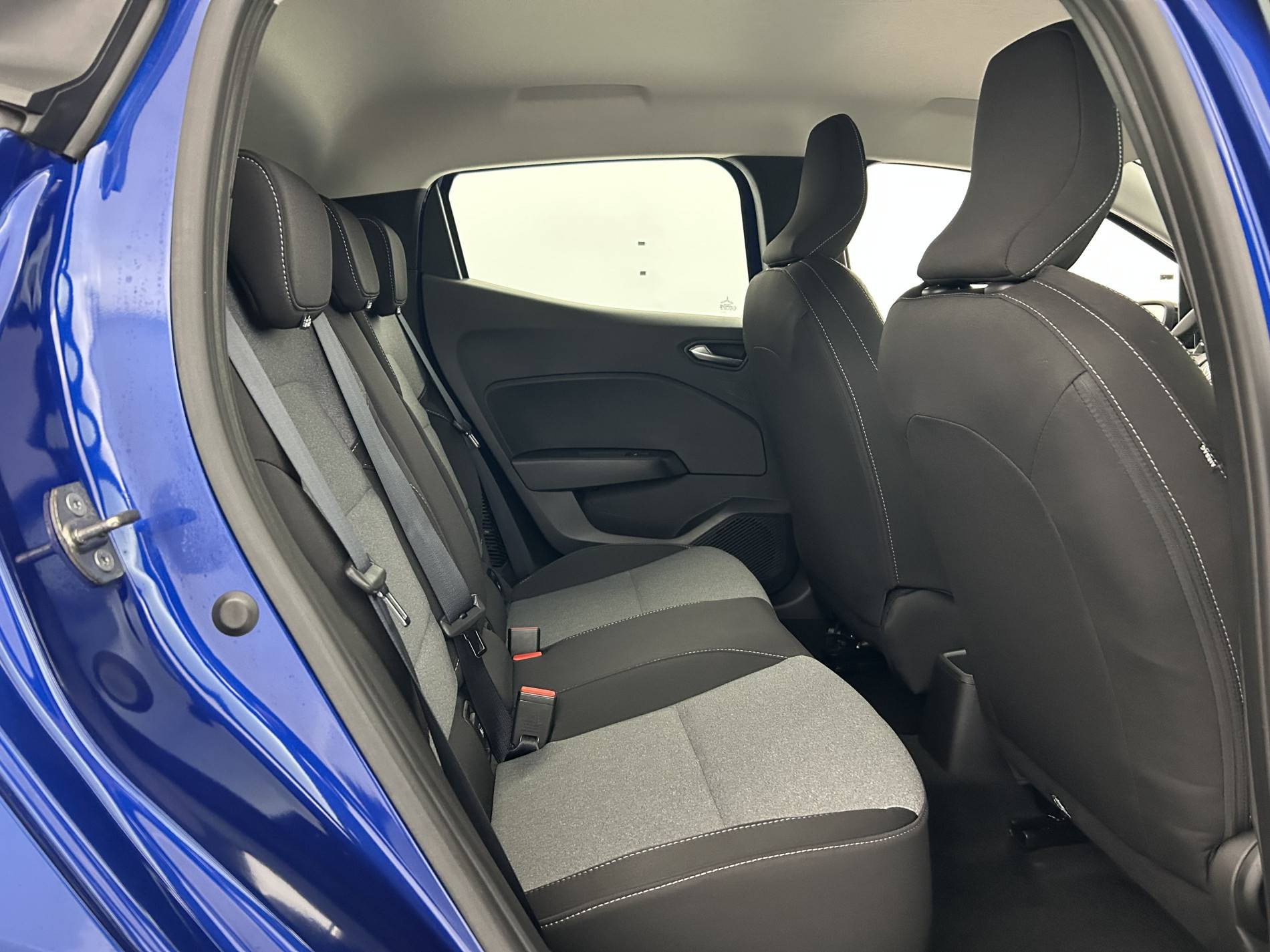 Vente en ligne Renault Clio 5 Clio E-Tech full hybrid 145 au prix de 19 800 €