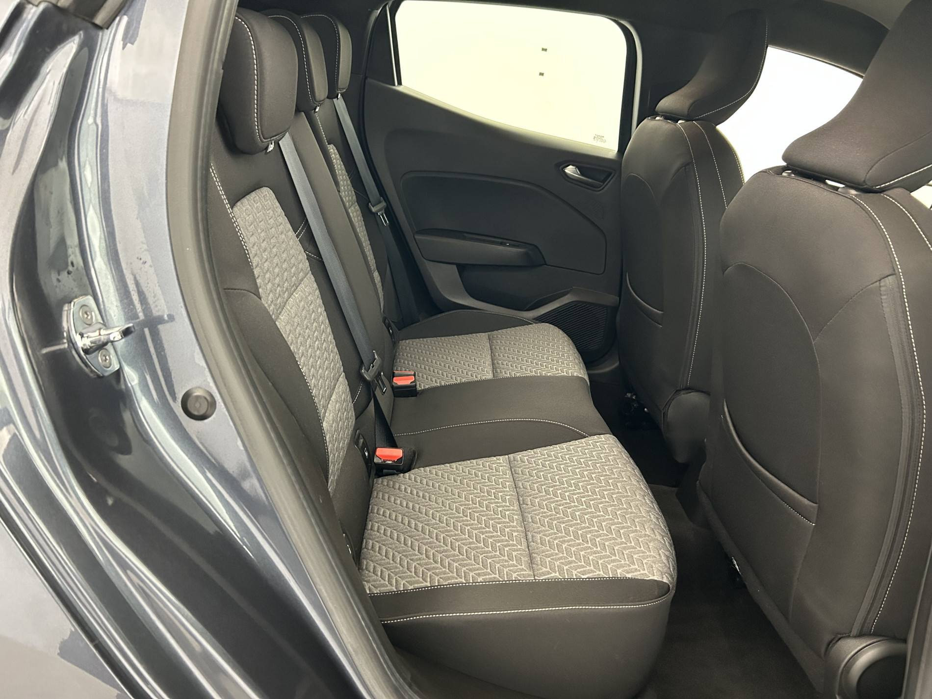 Vente en ligne Renault Clio 5 Clio TCe 90 - 21N au prix de 14 990 €