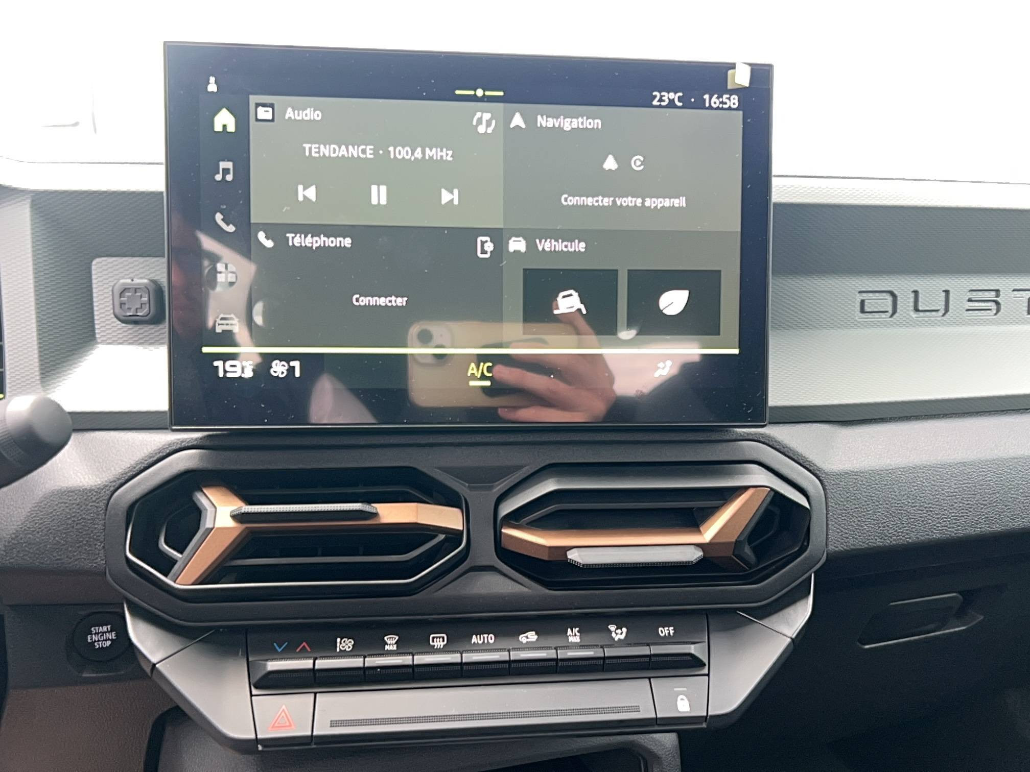 Vente en ligne Dacia Duster  Mild Hybrid 130 au prix de 24 980 €