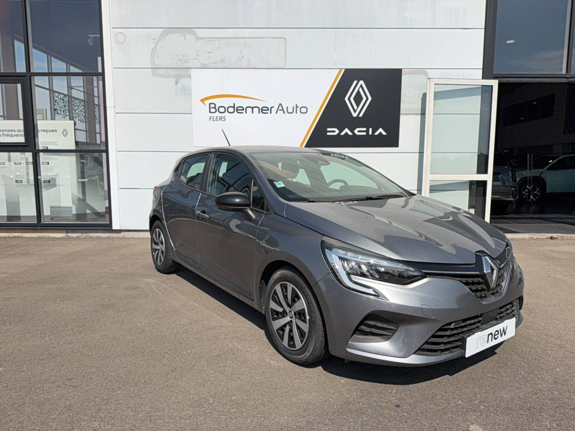 Vente en ligne Renault Clio 5 Clio TCe 90 au prix de 13 990 €