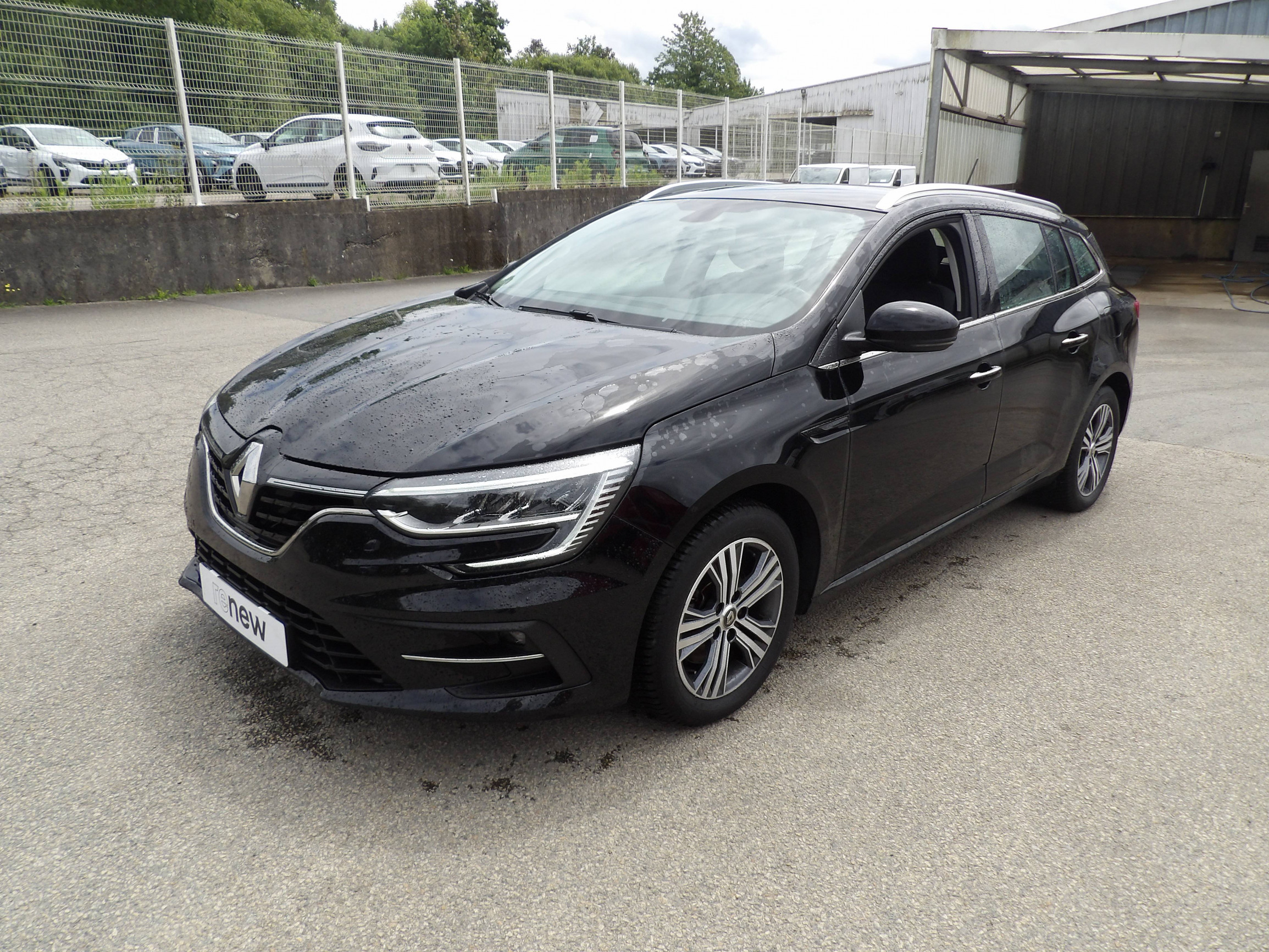 Vente en ligne Renault Megane 4 Estate  E-Tech plug-in Hybrid 160 au prix de 13 999 €