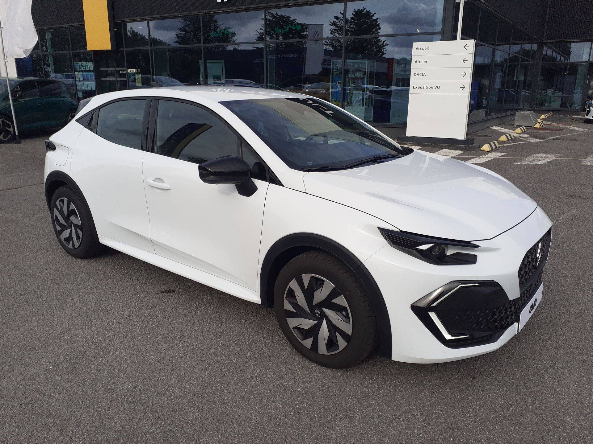 Vente en ligne Renault Clio 6 Clio TCe 115 ch au prix de 18 990 €