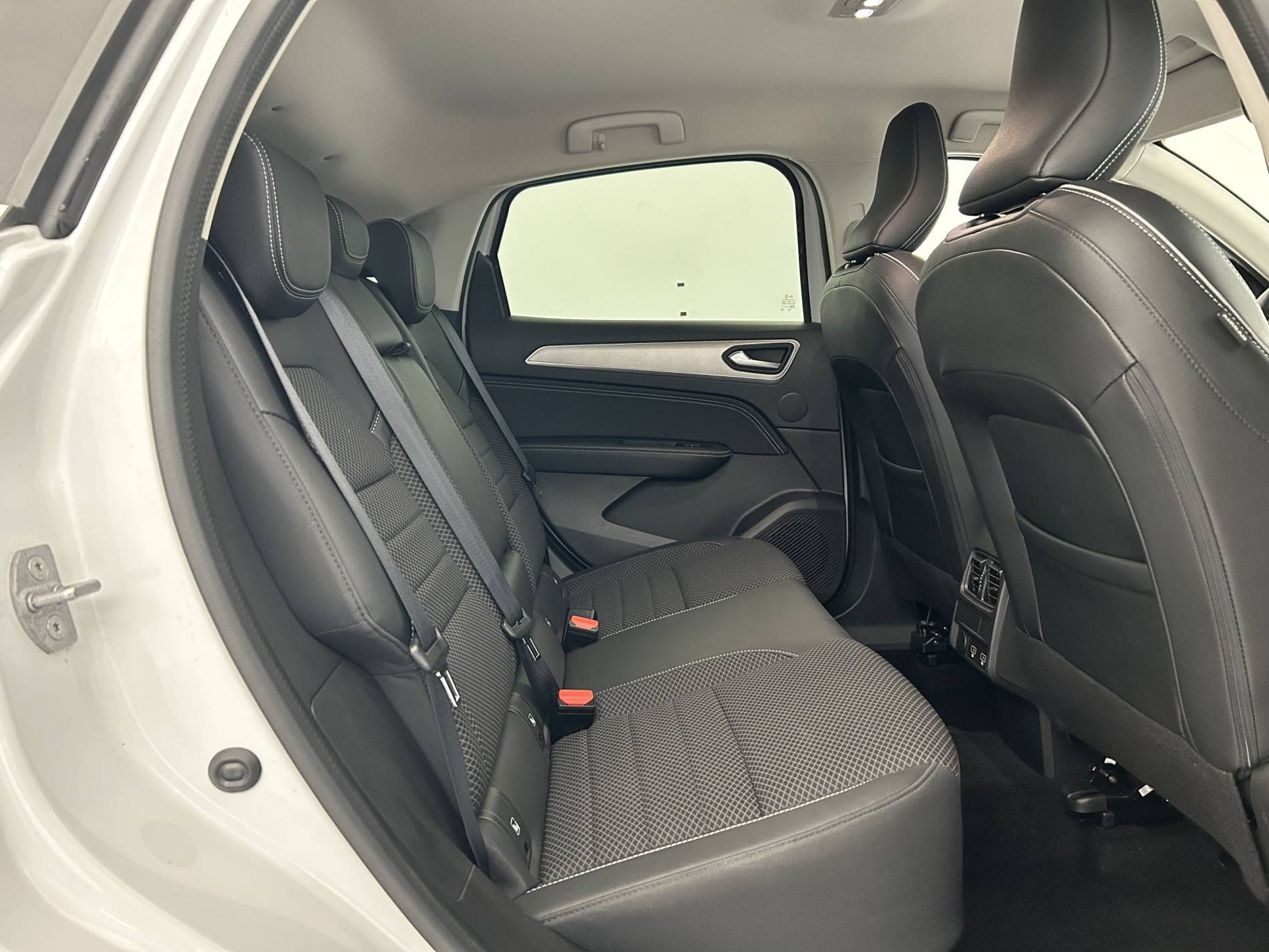Vente en ligne Renault Arkana  E-Tech 145 - 21B au prix de 20 990 €