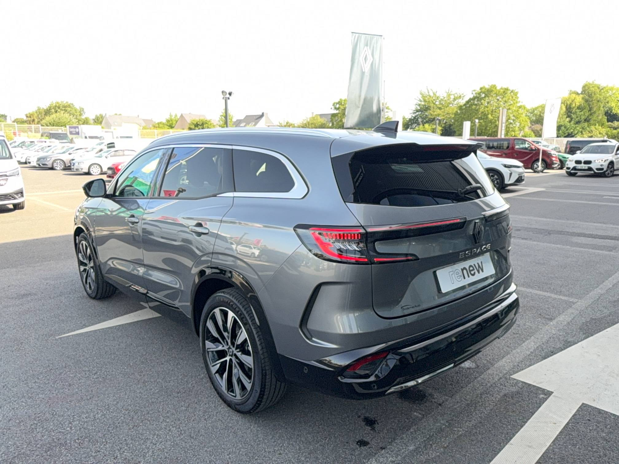 Vente en ligne Renault Espace Espace E-Tech full hybrid 200 GSR2 au prix de 34 990 €