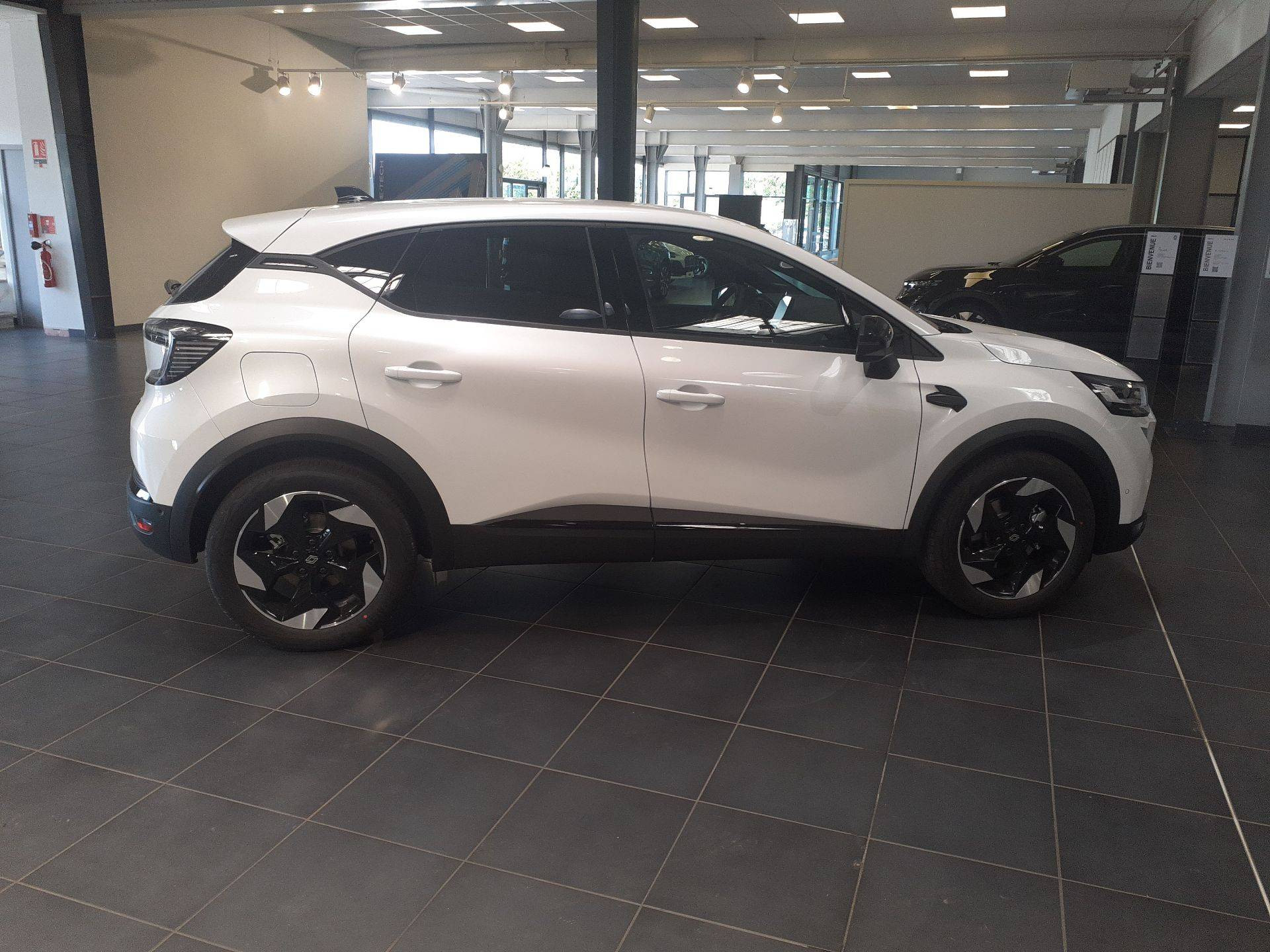 Vente en ligne Renault Captur  E-Tech full hybrid 160 ch au prix de 29 990 €
