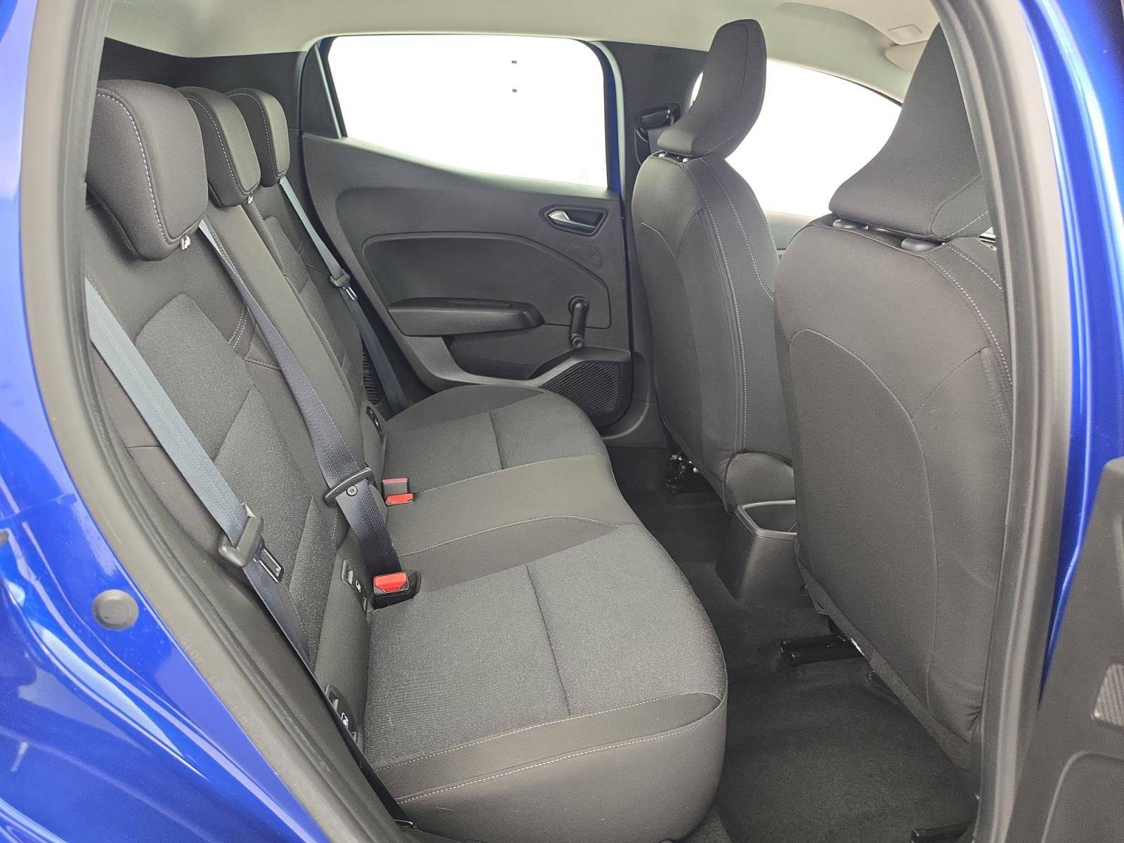 Vente en ligne Renault Clio 5 Clio E-Tech full hybrid 145 au prix de 17 900 €