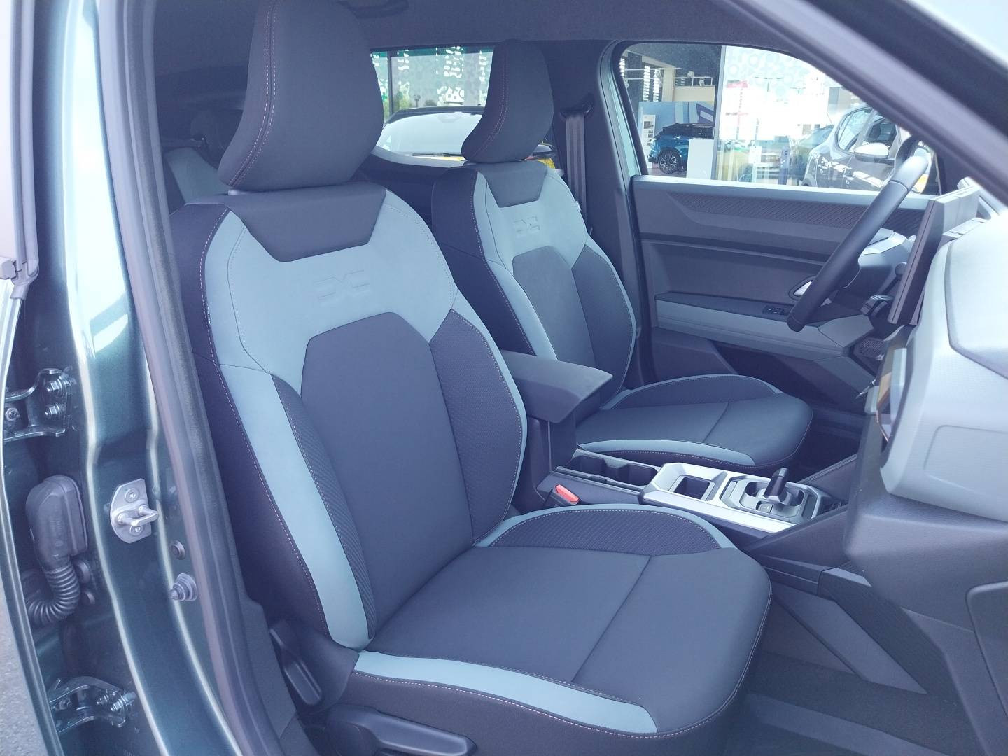 Vente en ligne Dacia Duster  Hybrid 155 au prix de 30 225 €