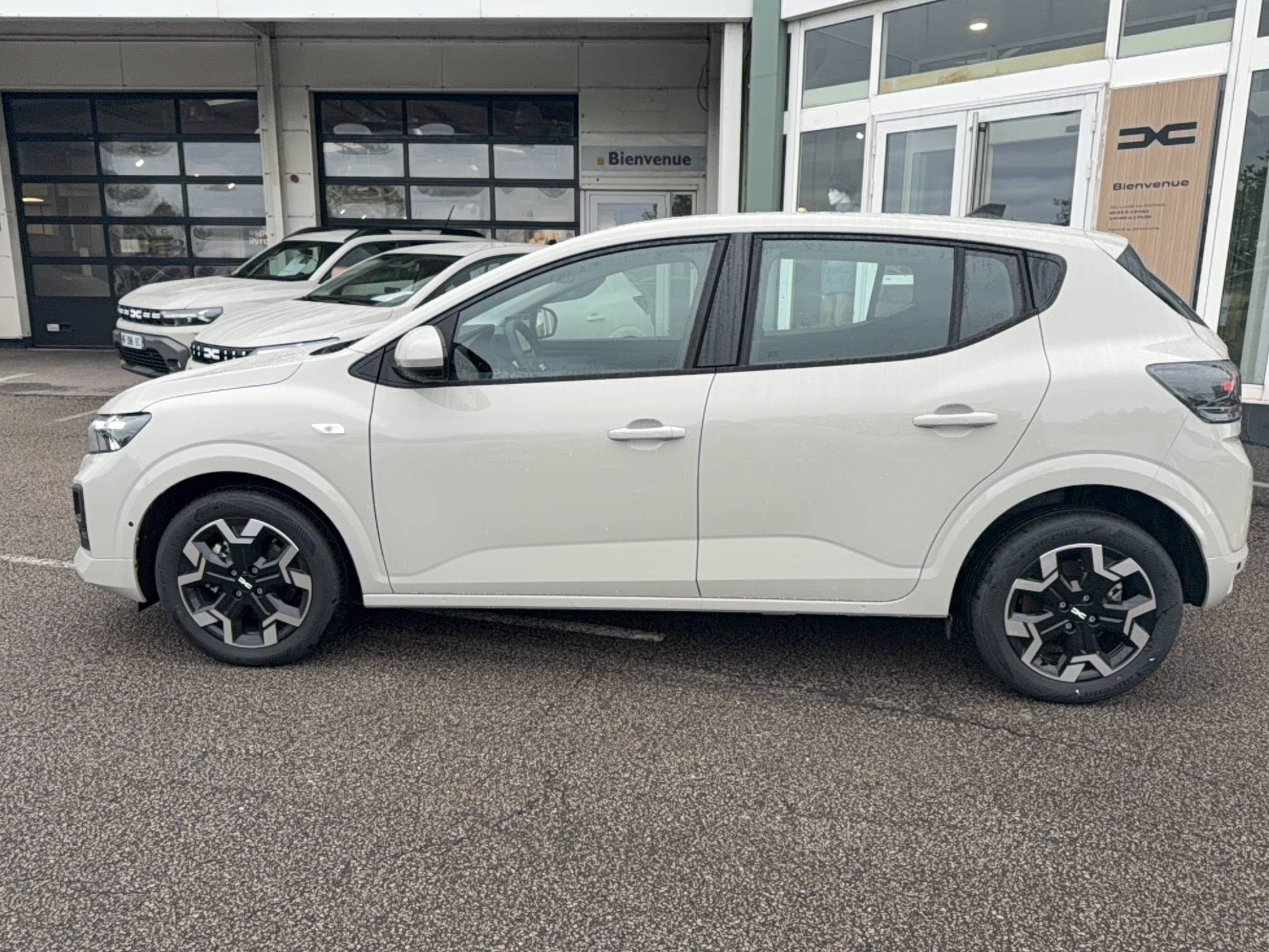 Vente en ligne Dacia Sandero Sandero ECO-G 120 auto au prix de 20 590 €