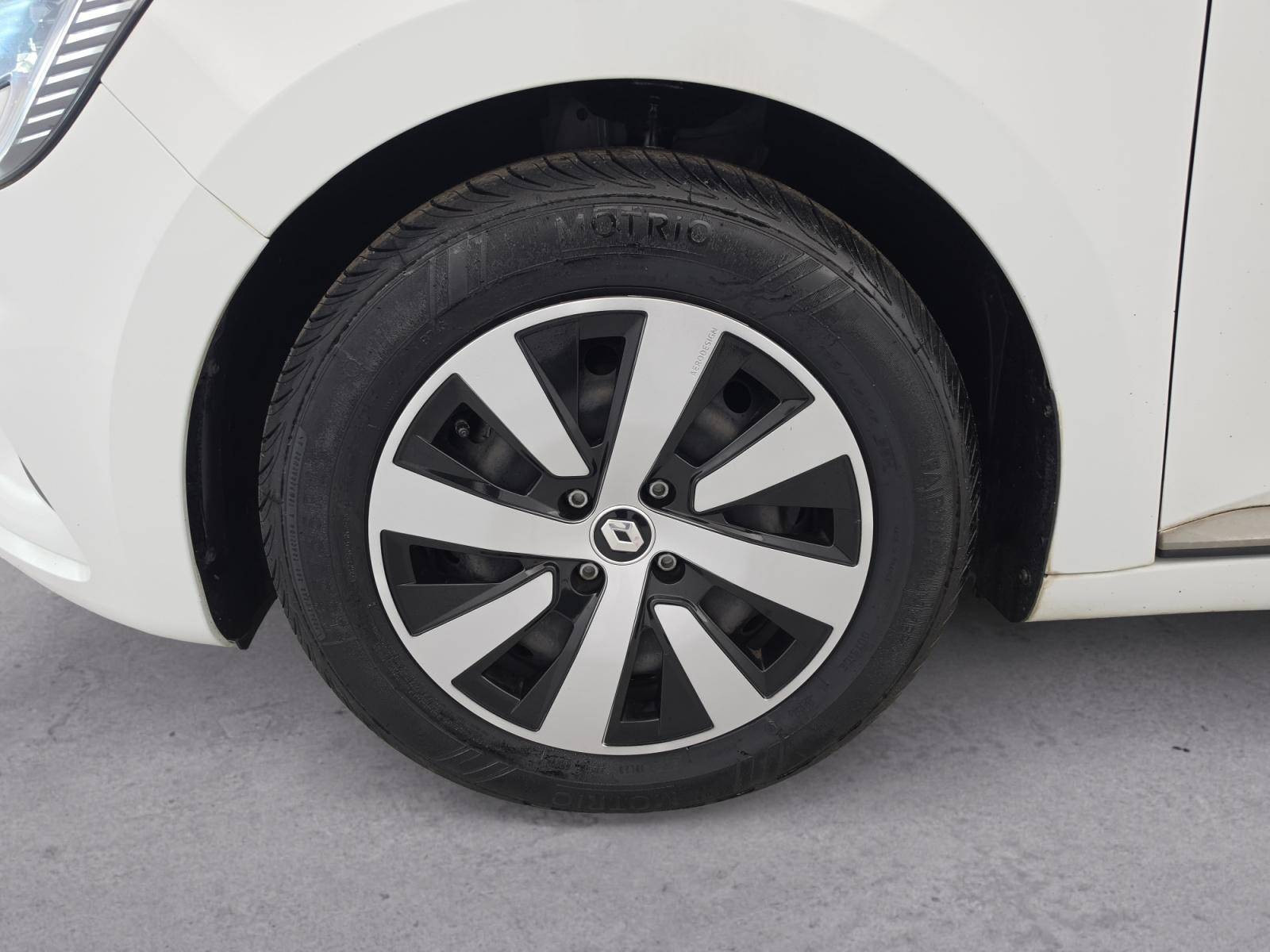 Vente en ligne Renault Clio 5 Clio TCe 90 au prix de 13 850 €