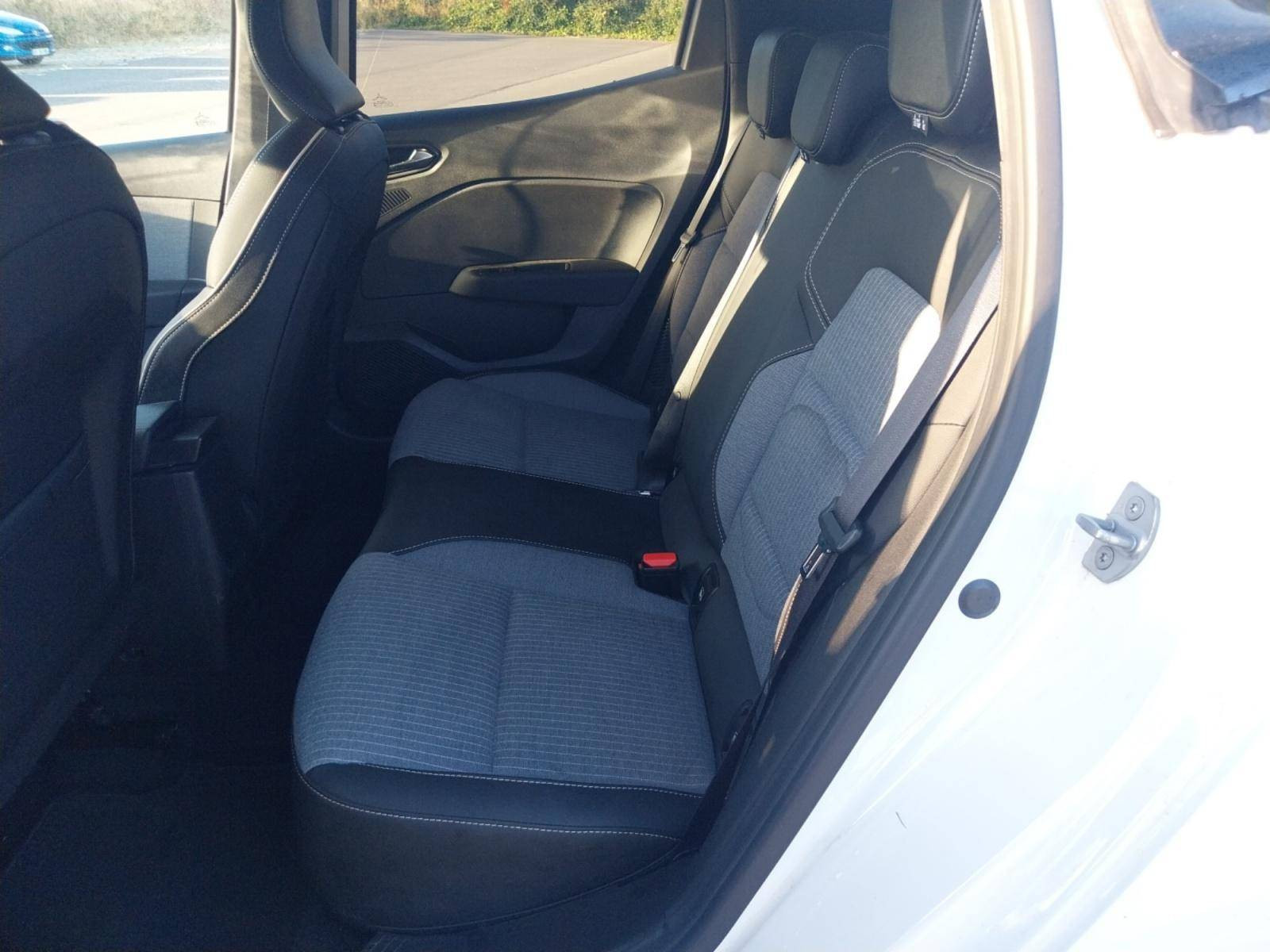 Vente en ligne Renault Clio 5 Clio E-Tech full hybrid 145 ch GSR2 au prix de 16 980 €