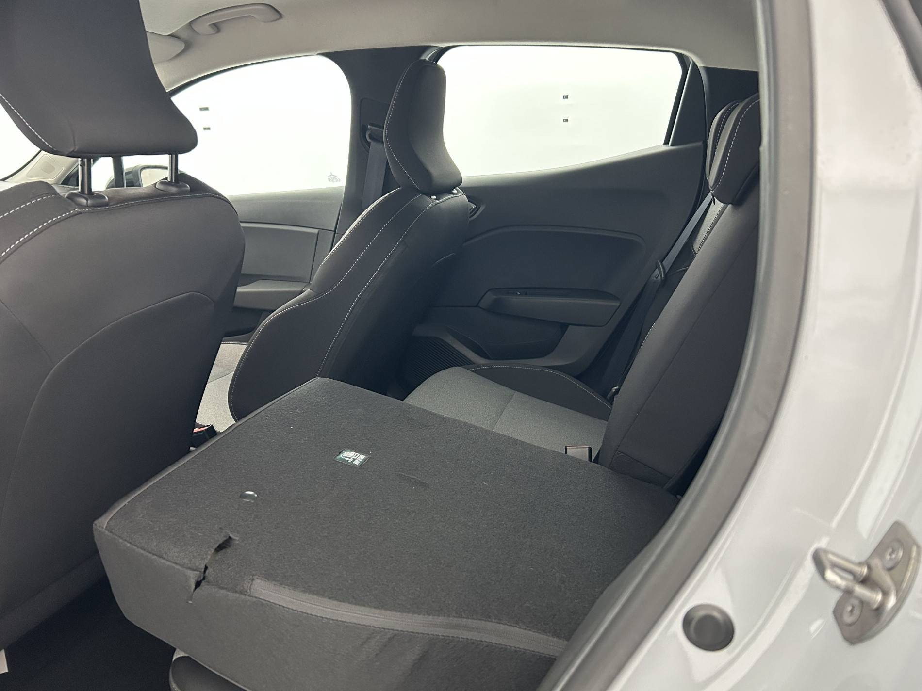 Vente en ligne Renault Clio 5 Clio TCe 90 au prix de 15 790 €