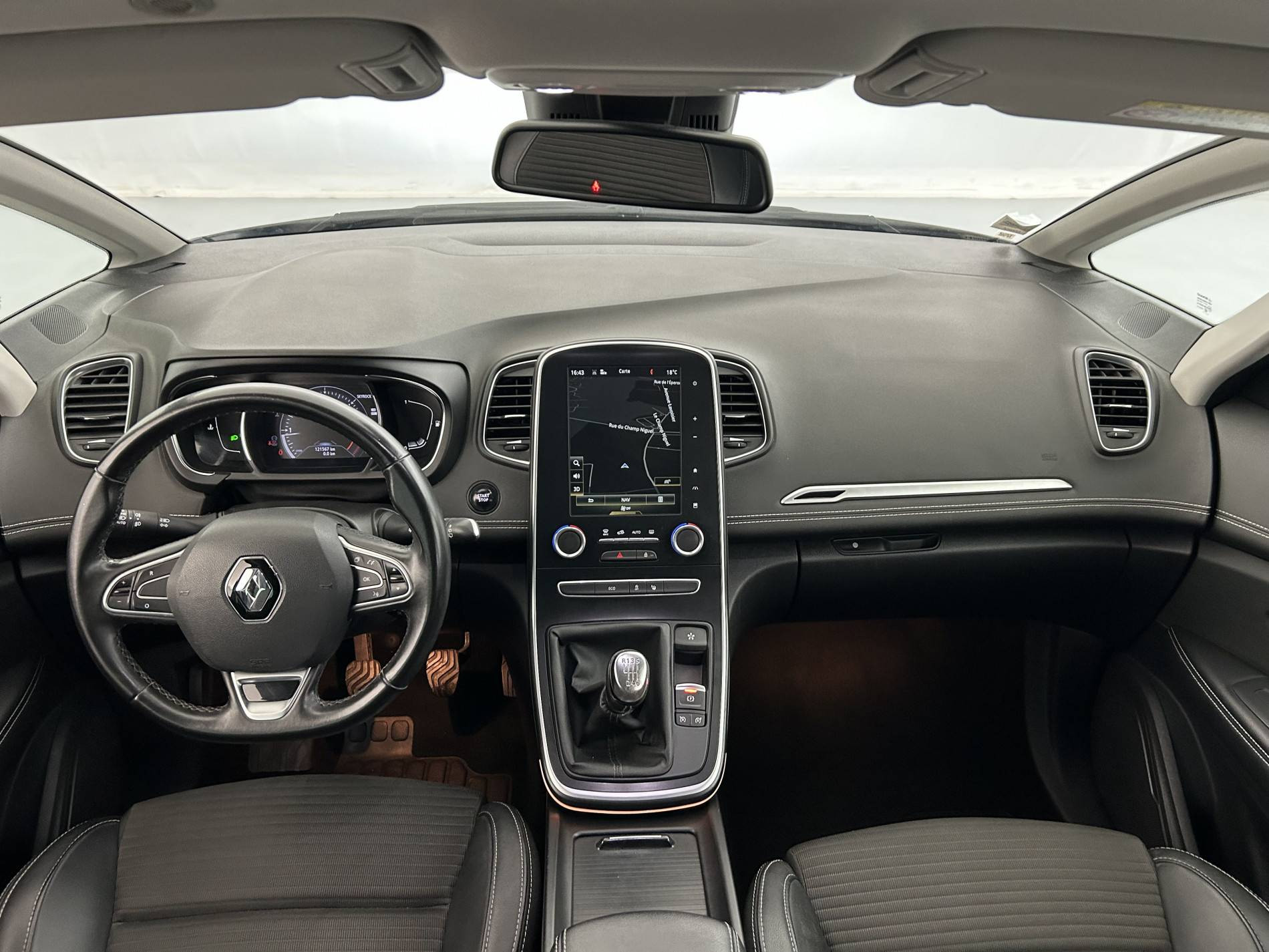 Vente en ligne Renault Grand Scenic 4 Grand Scenic dCi 130 Energy au prix de 14 370 €