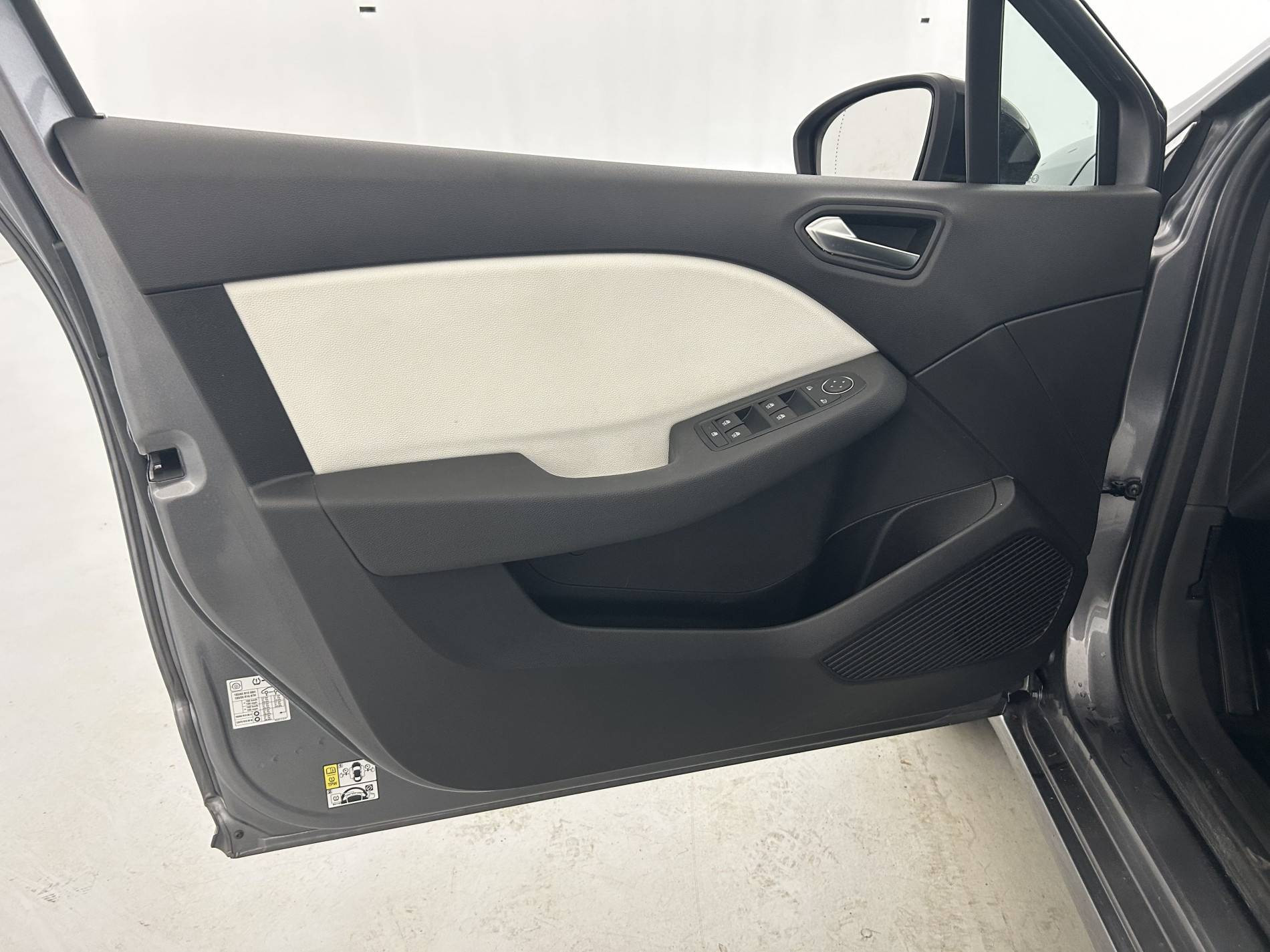 Vente en ligne Renault Clio 5 Clio TCe 90 au prix de 14 990 €