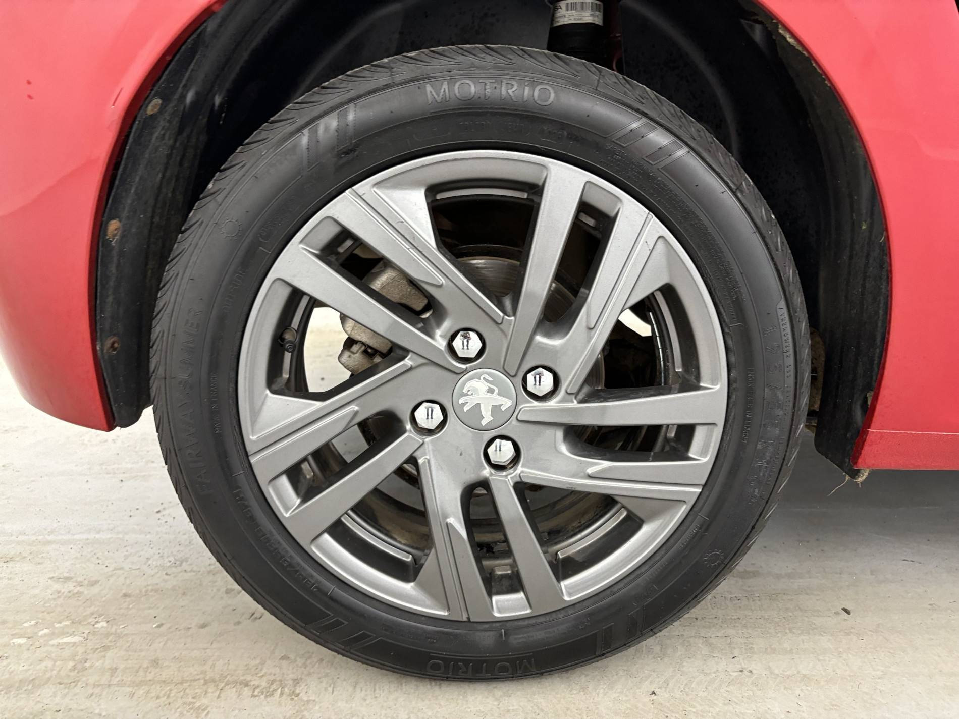 Vente en ligne Peugeot 208  BlueHDi 100 S&S BVM6 au prix de 13 790 €
