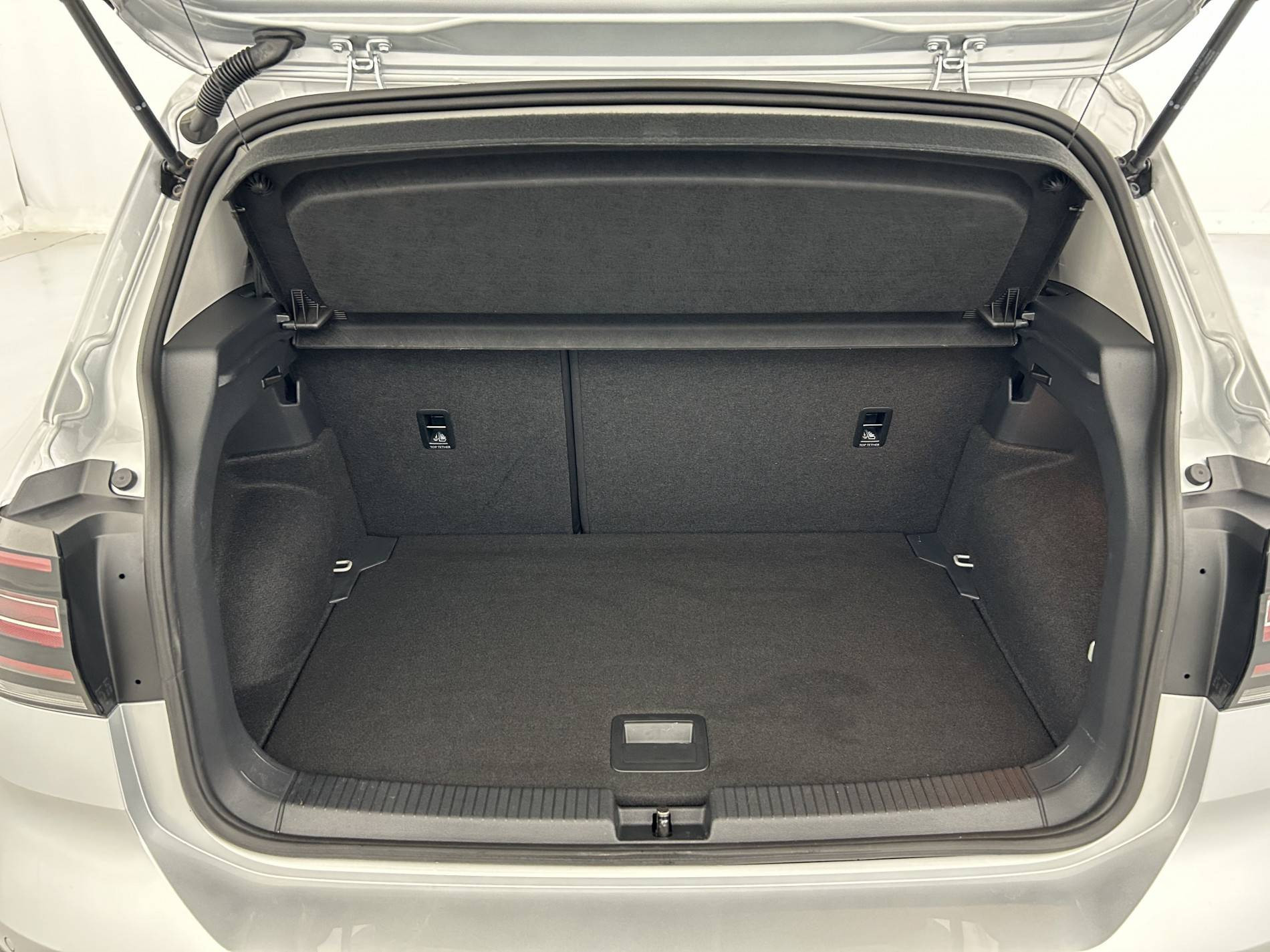 Vente en ligne Volkswagen T-Cross  1.0 TSI 110 Start/Stop DSG7 au prix de 22 290 €