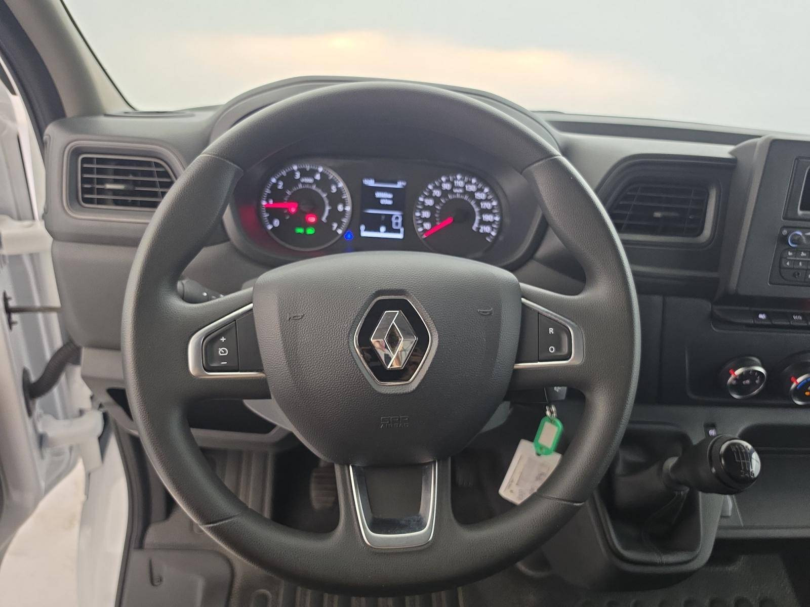 Vente en ligne Renault Master Fourgon MASTER FGN TRAC F3500 L3H3 BLUE DCI 135 au prix de 24 490 €