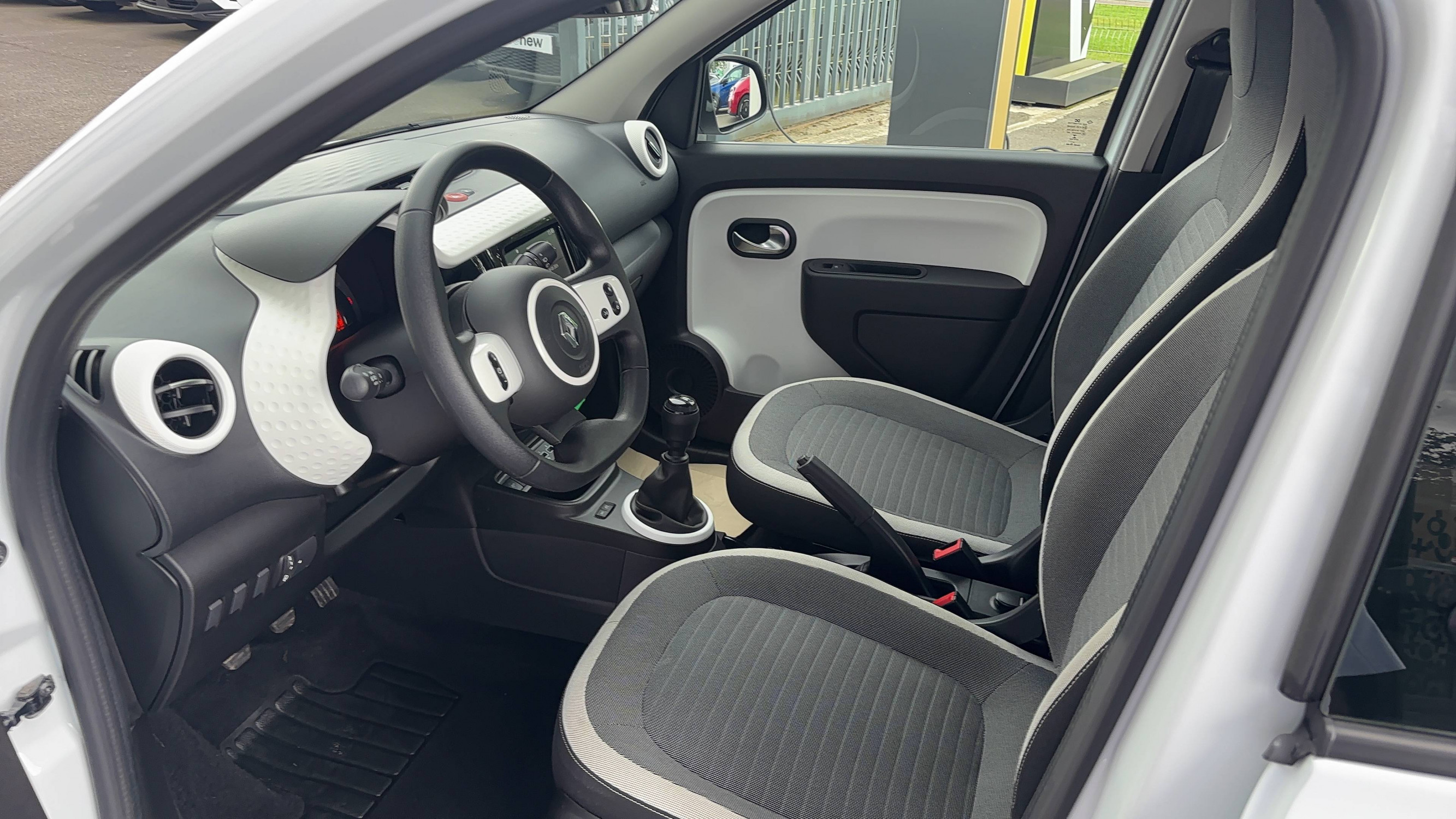 Vente en ligne Renault Twingo 3  SCe 65 au prix de 12 490 €