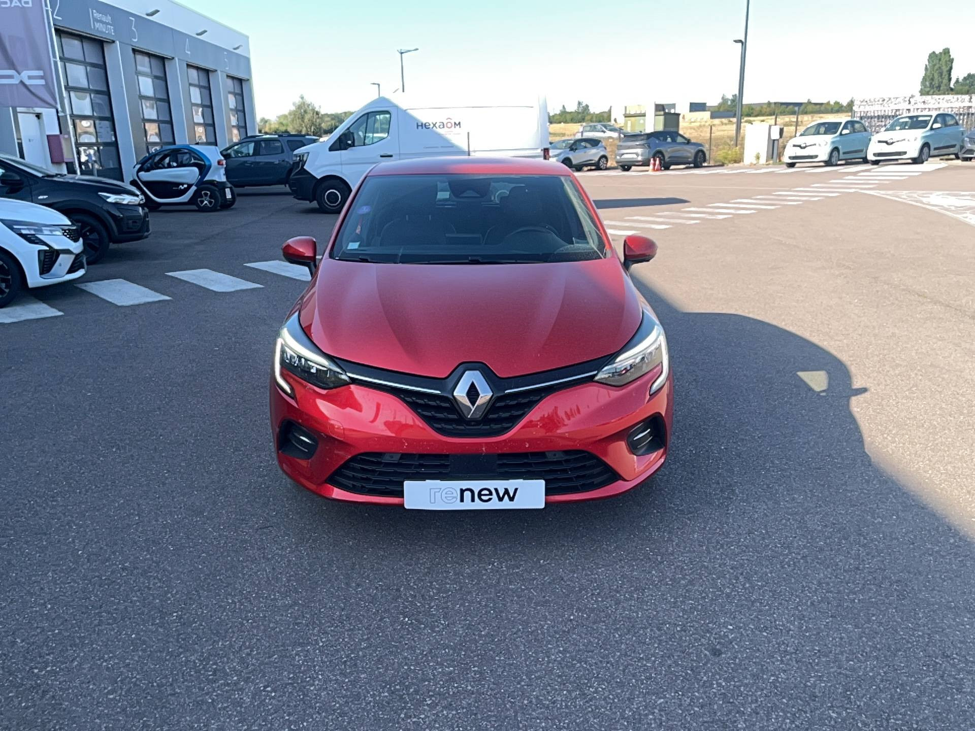 Vente en ligne Renault Clio 5 Clio E-Tech 140 au prix de 14 990 €