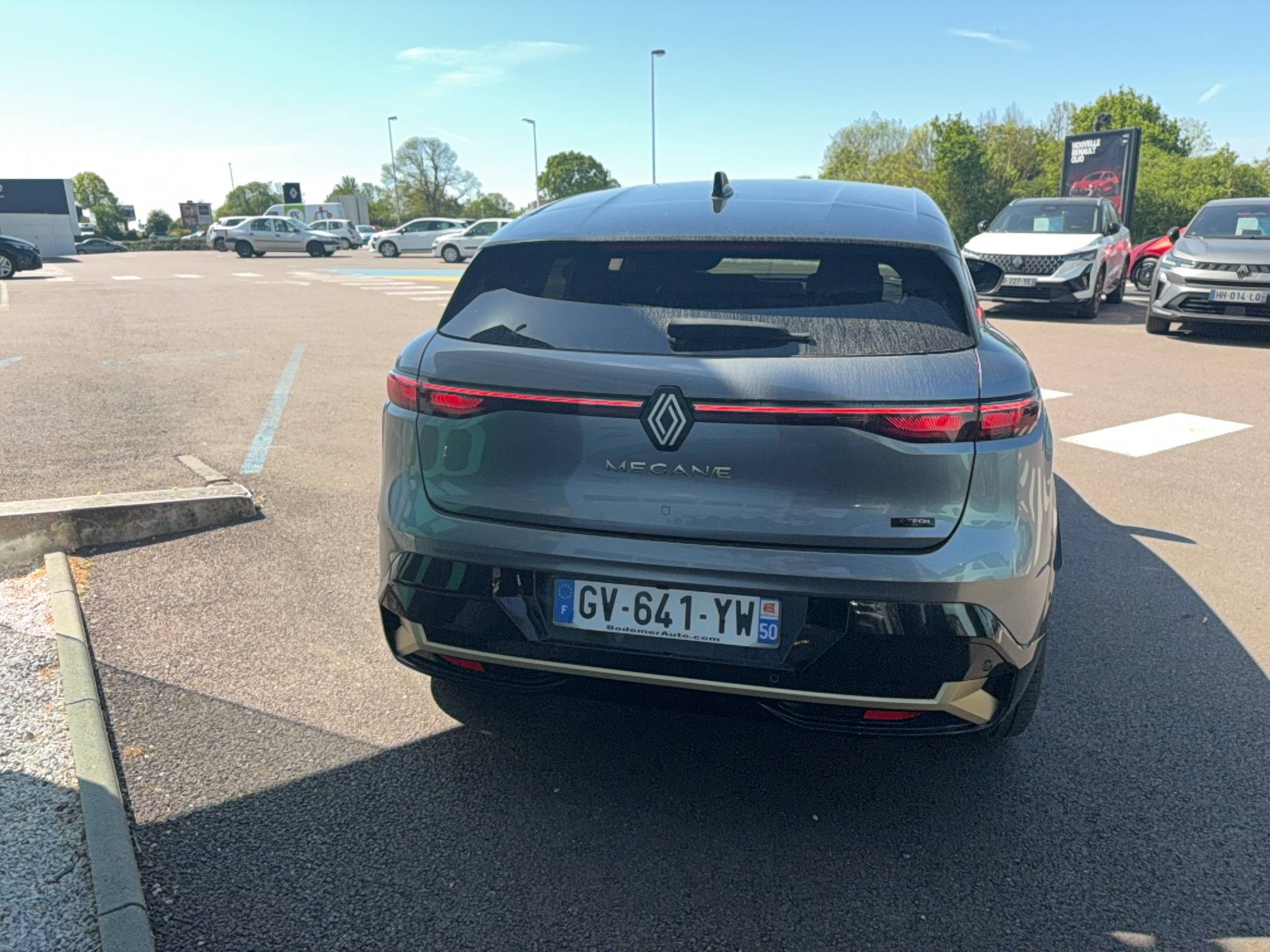 Vente en ligne Renault Megane E-Tech  EV60 220 ch super charge au prix de 28 990 €
