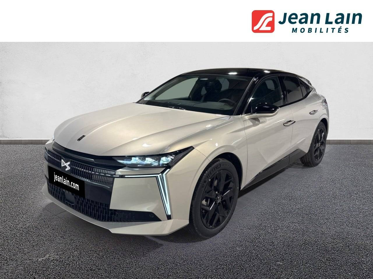 Vente en ligne DS DS 4 DS 4 Hybride Rechargeable 225 EAT8 Etoile - Alcantara de 2025 au prix de 46 800 €