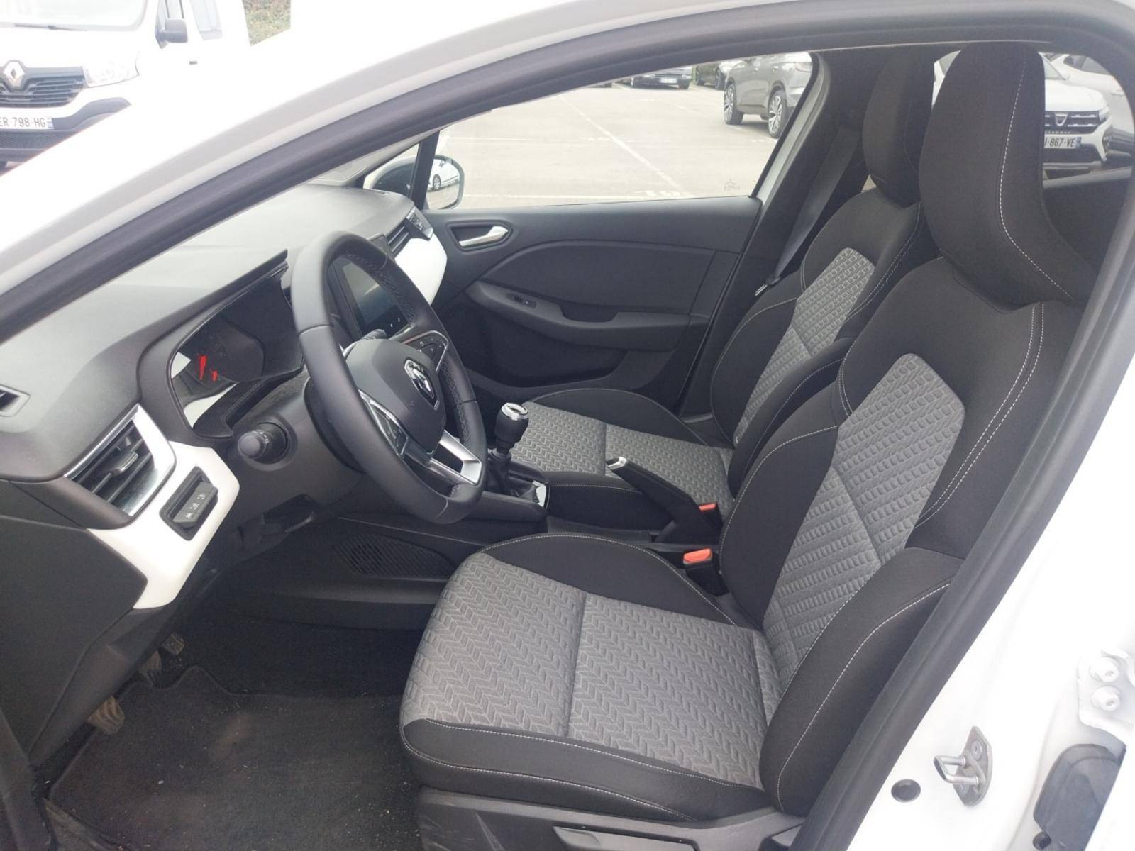 Vente en ligne Renault Clio 5 Clio TCe 90 au prix de 14 990 €